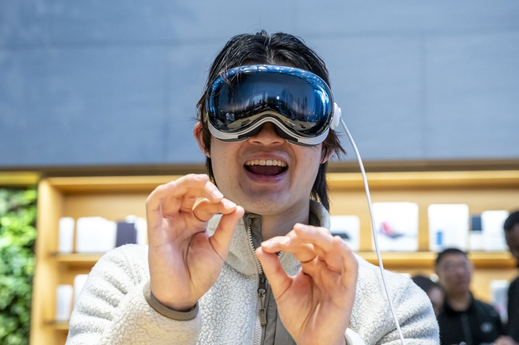 Vision Pro da bi lang quen hinh anh