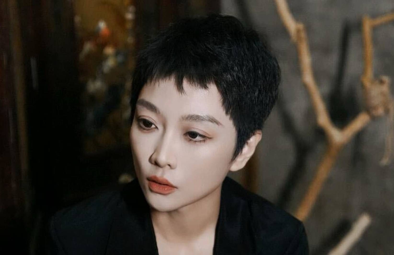 'Tham hoa truyen thong’ cua giam doc PR Baidu hinh anh