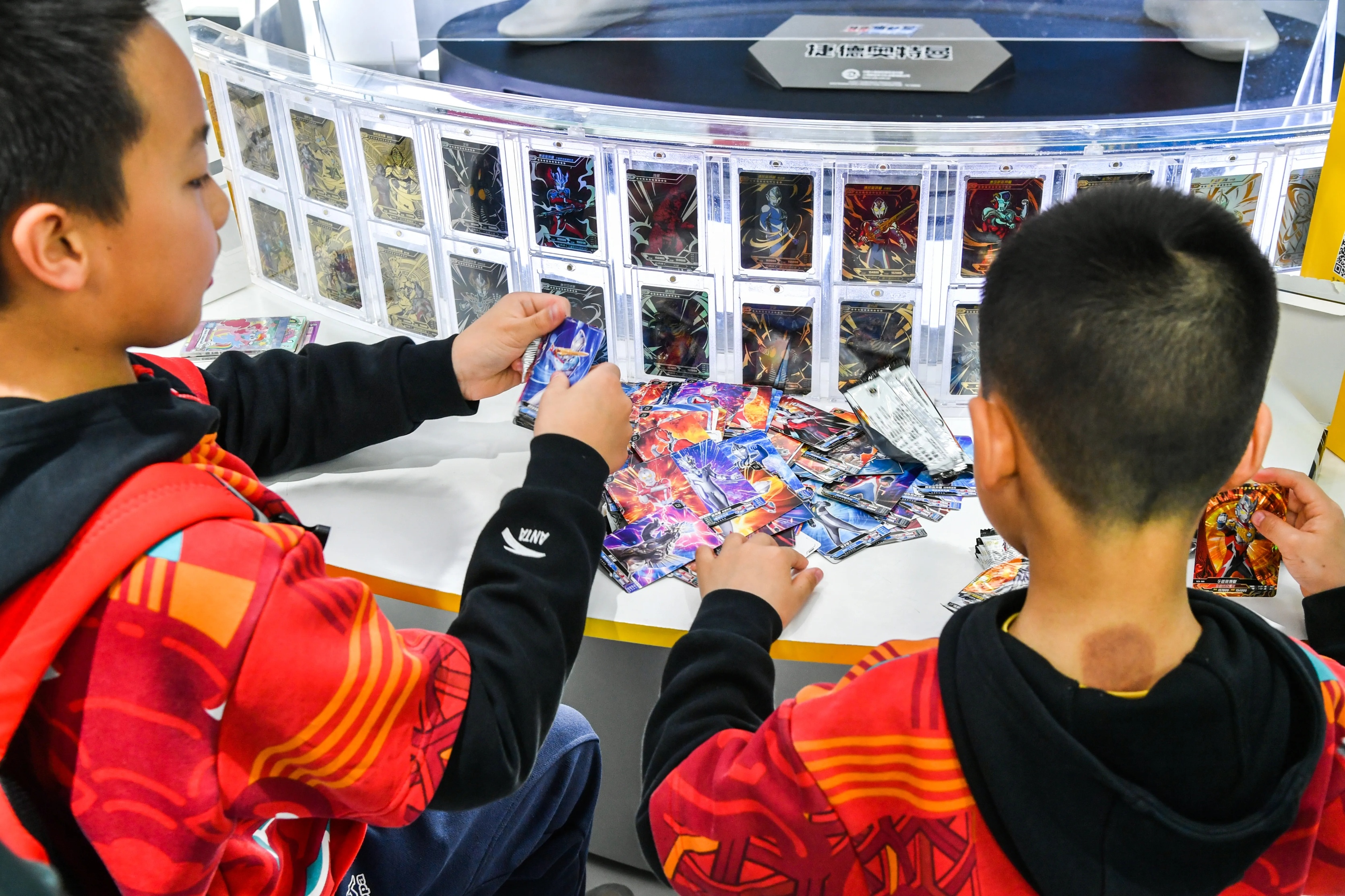 Suc hut cua tro rut 'bo goc' qua livestream hinh anh