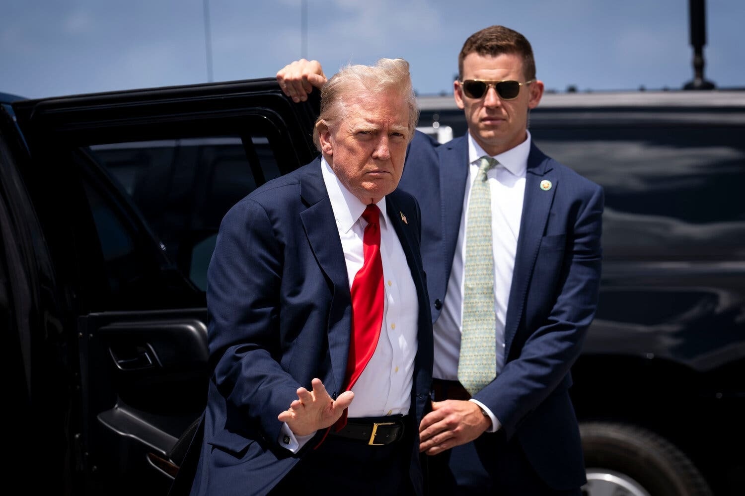 Lan dau ong Trump to ba Harris dung AI chinh sua anh hinh anh