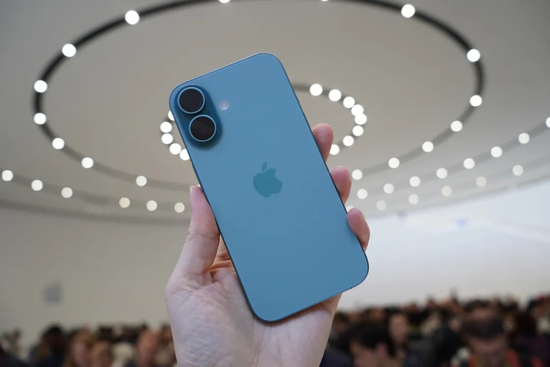 Bat loi cua iPhone 16 hinh anh