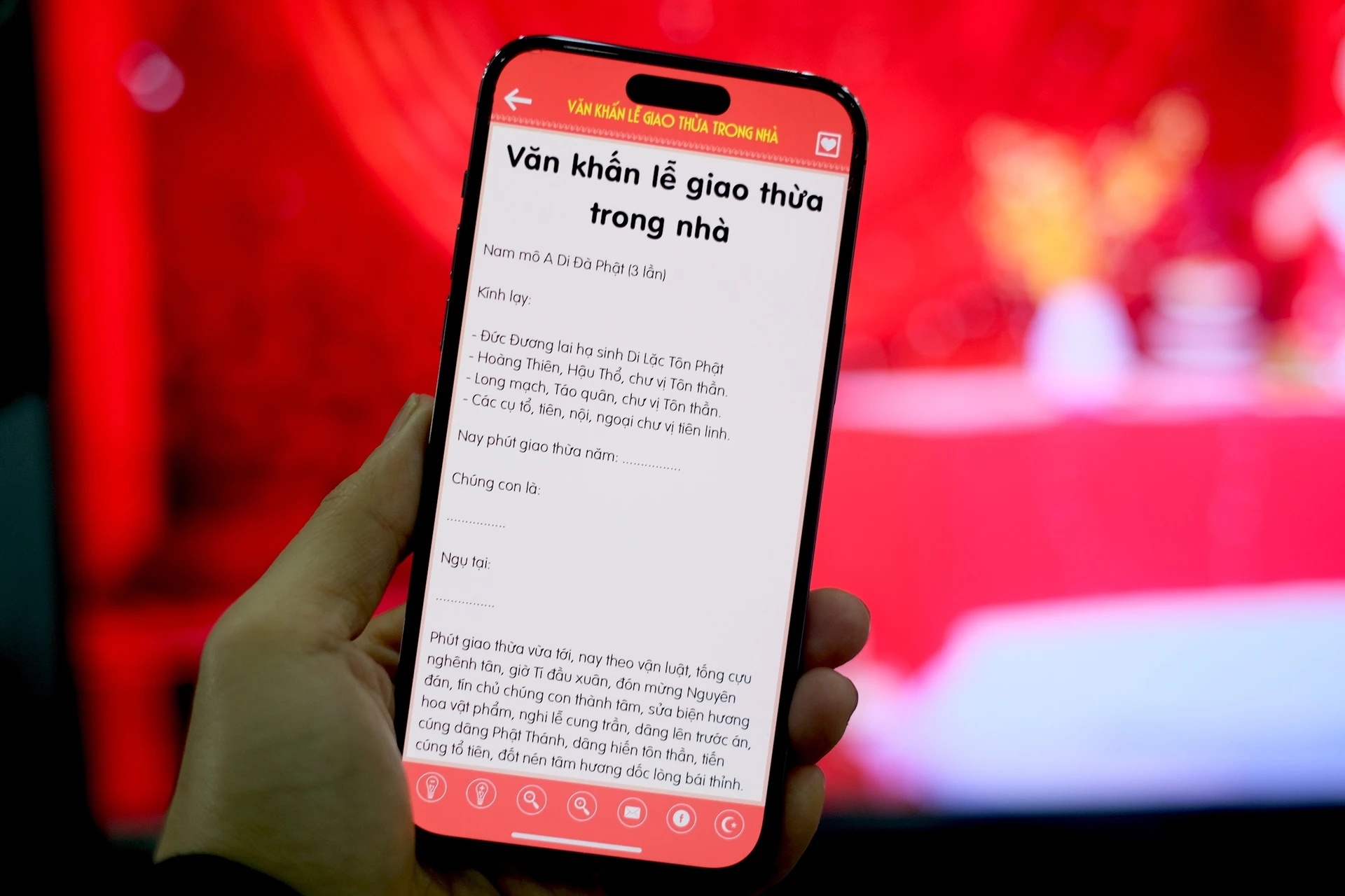 App doc van khan dem Giao thua hinh anh