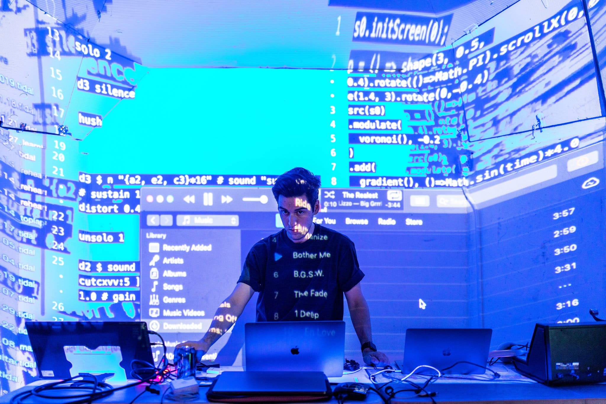 Lam game chi bang mot cau lenh AI nhung thu ve 50.000 USD/thang hinh anh