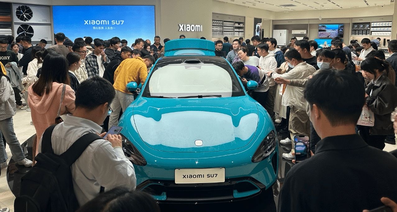 Xiaomi,  SU7,  Lei Jun anh 1