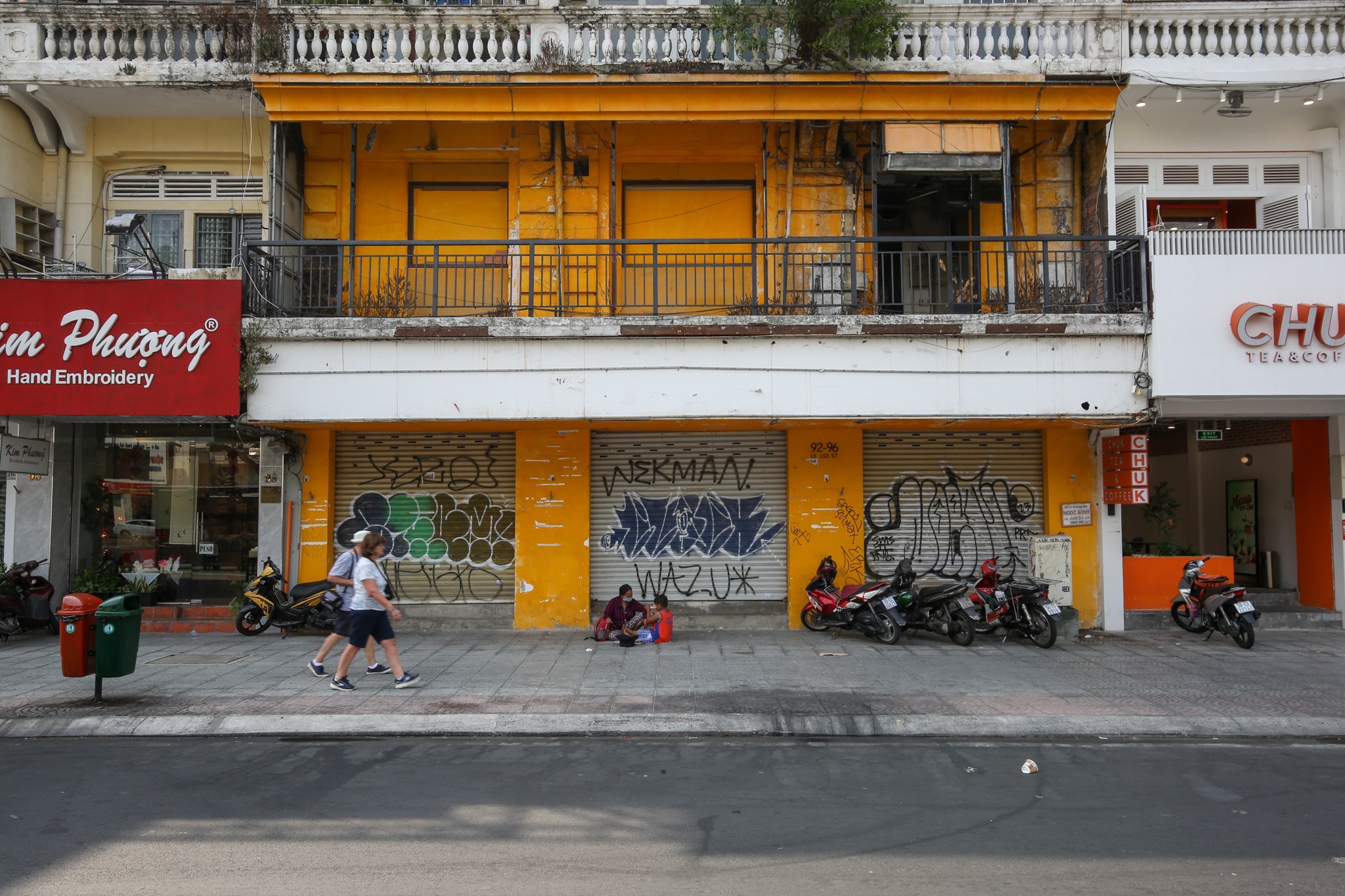 thue mat bang le loi,  gia thue mat bang anh 2