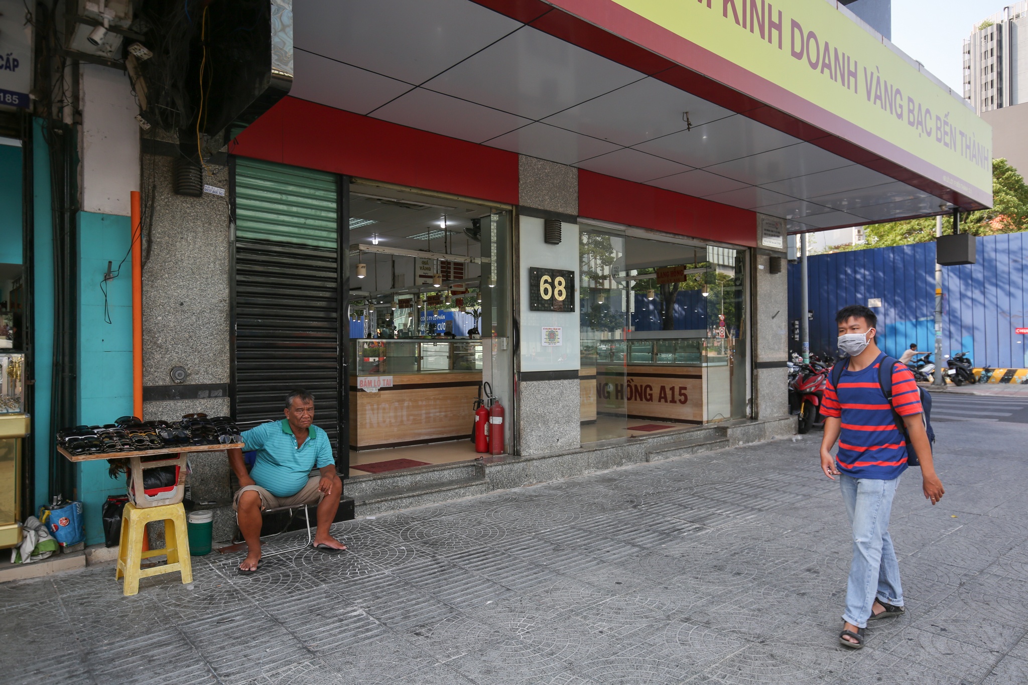 thue mat bang le loi,  gia thue mat bang anh 8