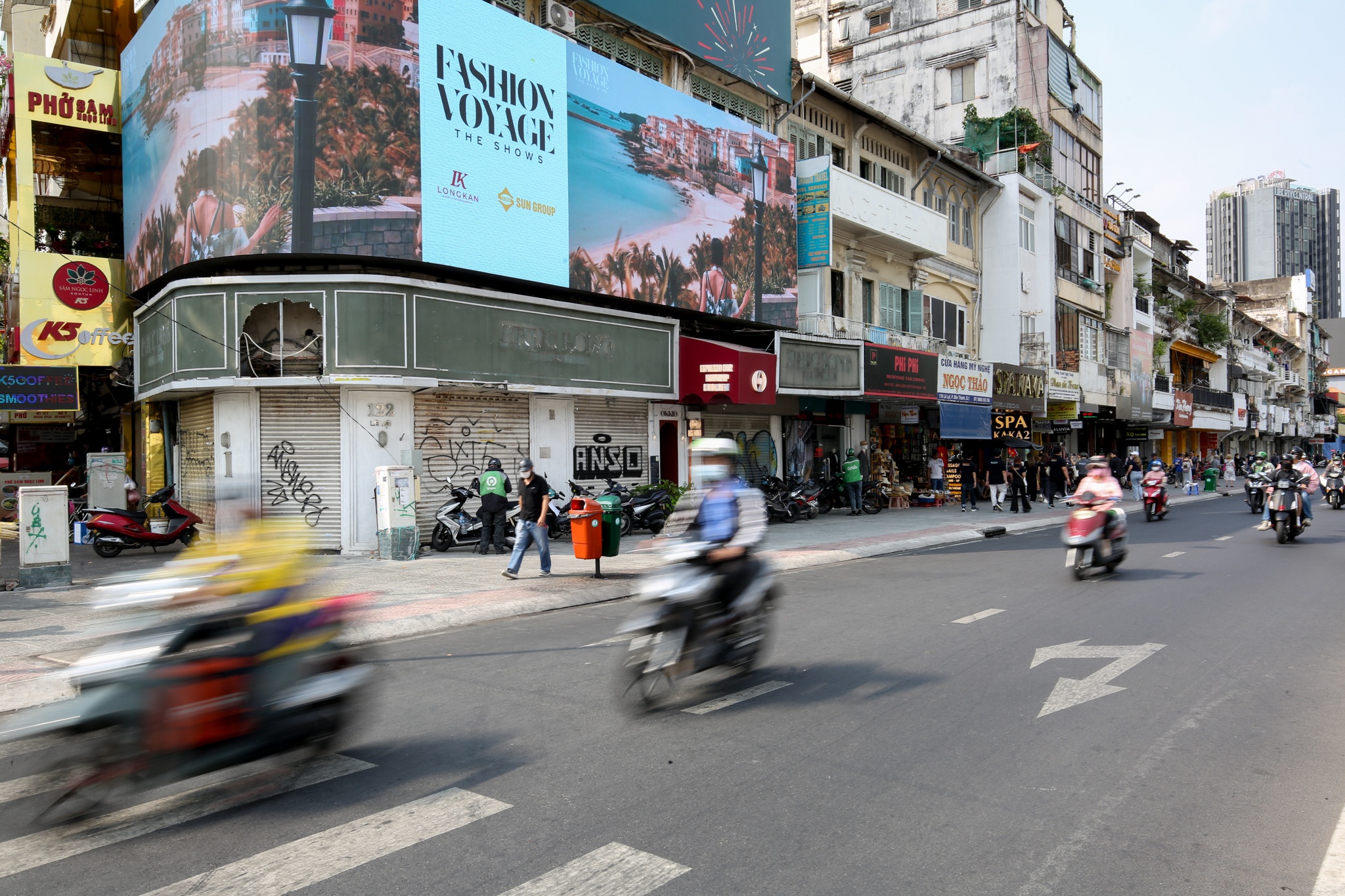 thue mat bang le loi,  gia thue mat bang anh 3