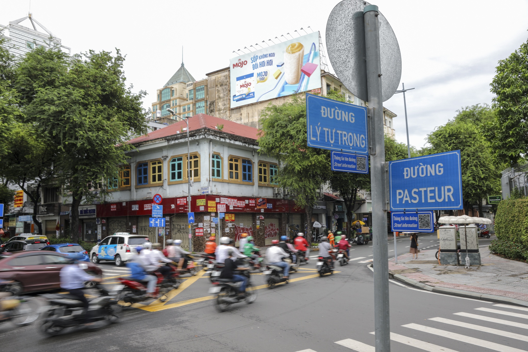 mat bang trung tam anh 7