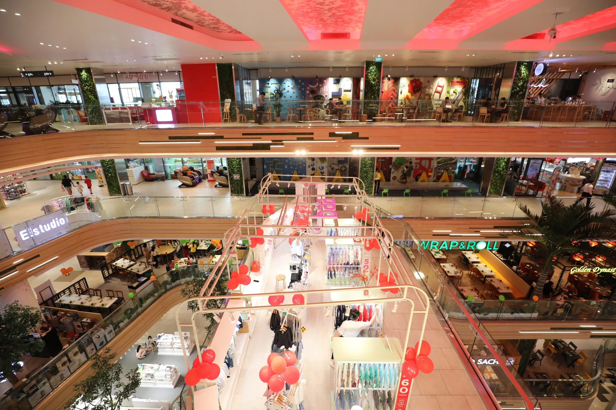 trung tam thuong mai anh 2