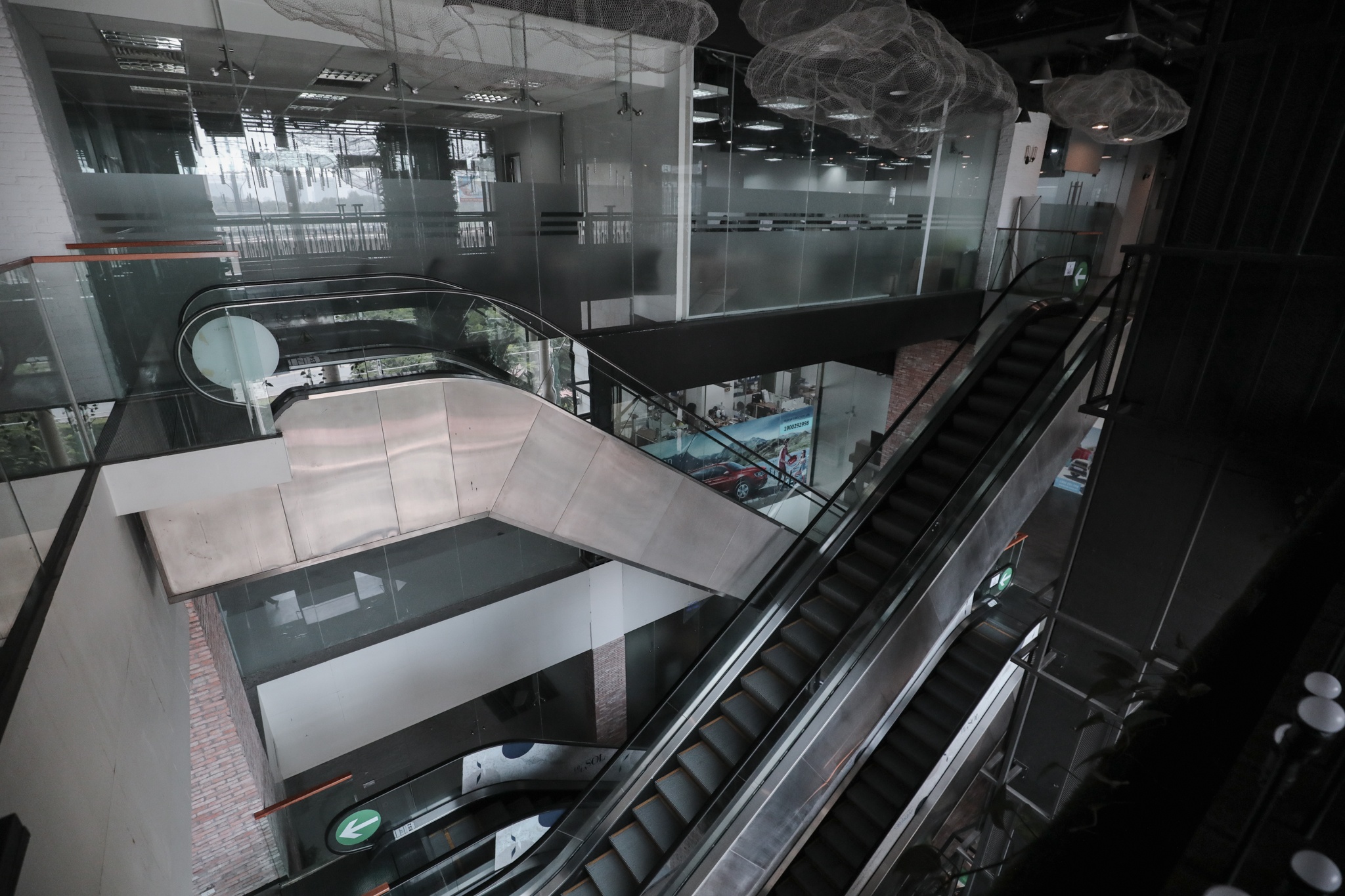 trung tam thuong mai anh 18