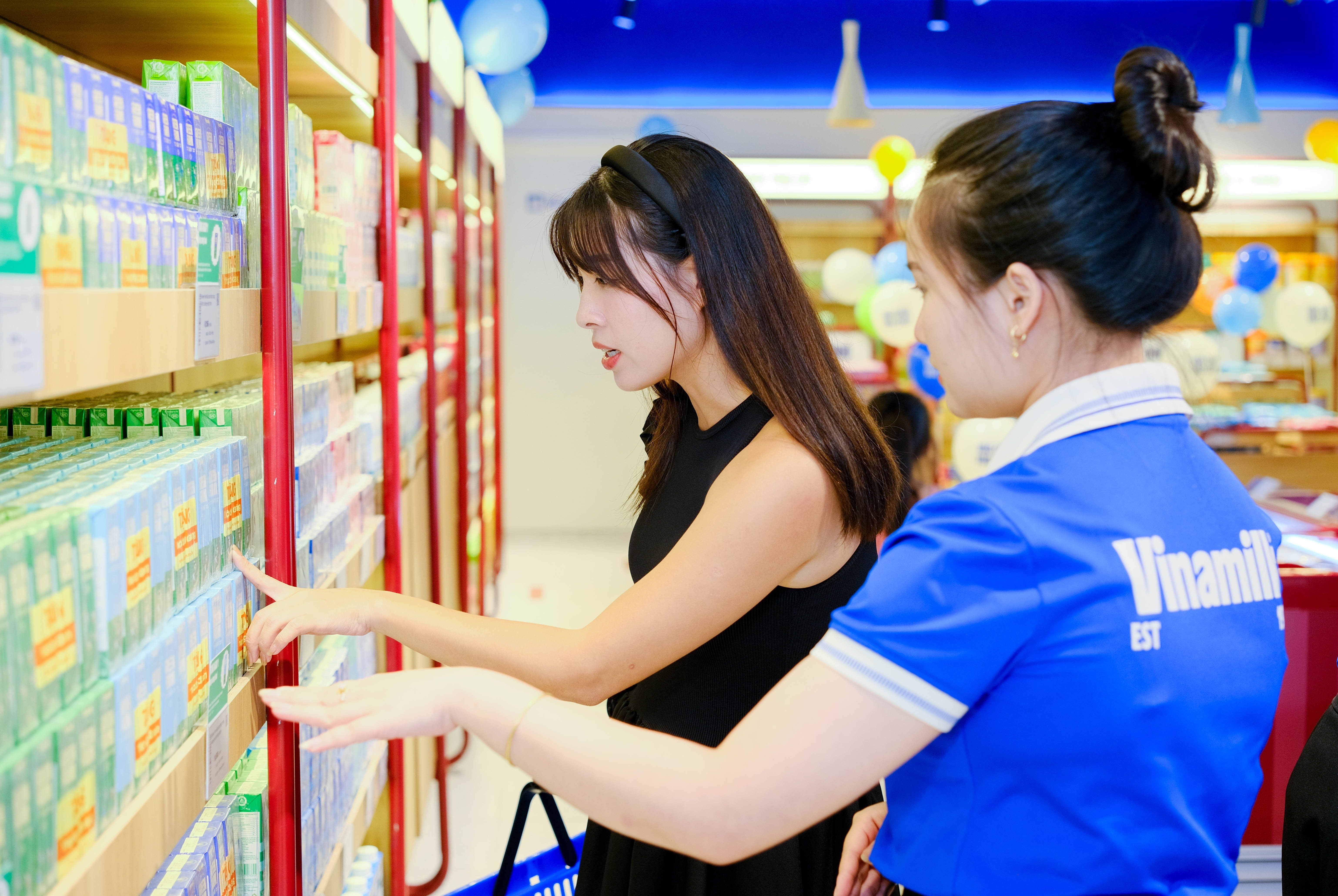 Vinamilk dat doanh thu ky luc hinh anh