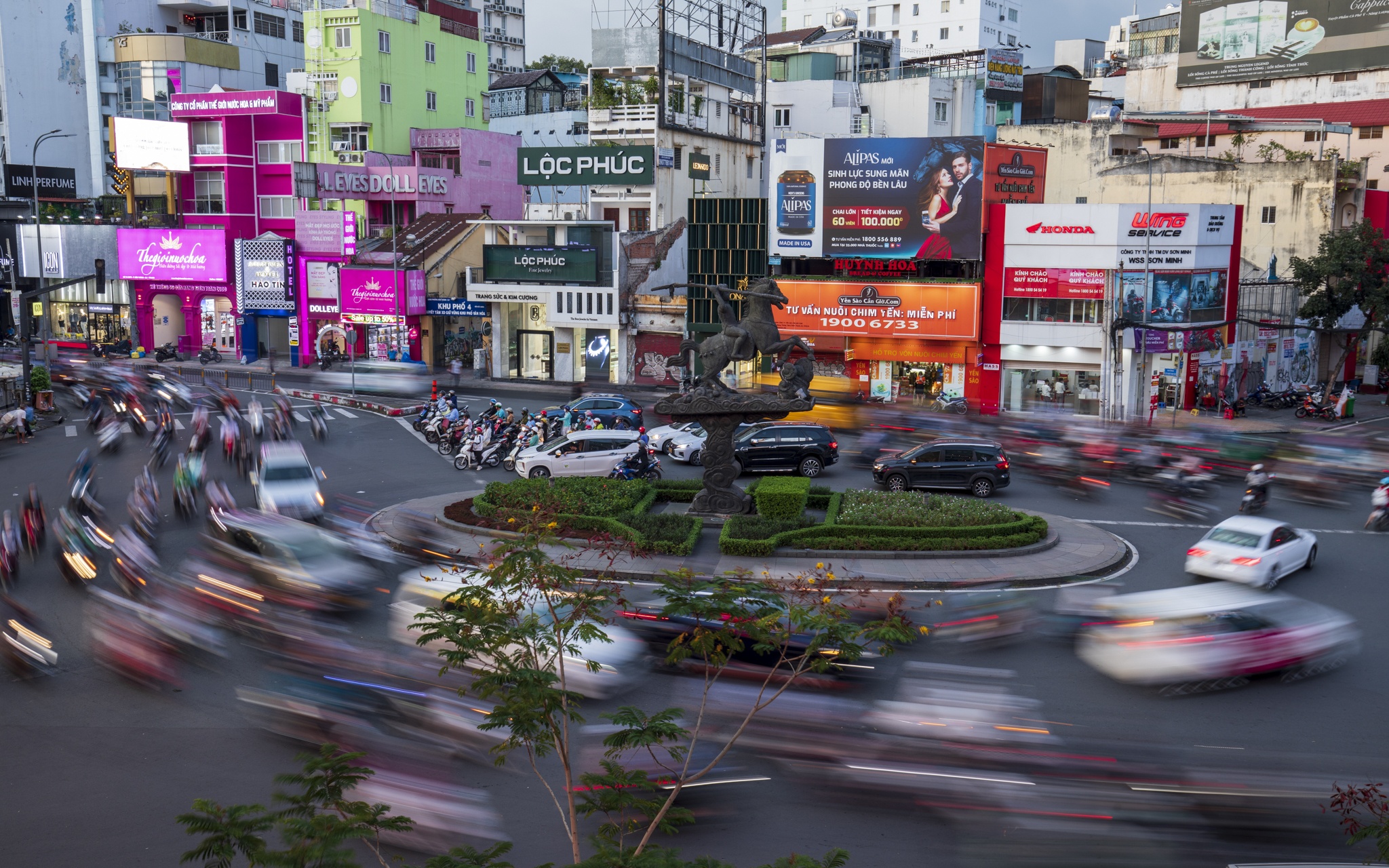 Nga 6 Phu Dong anh 9