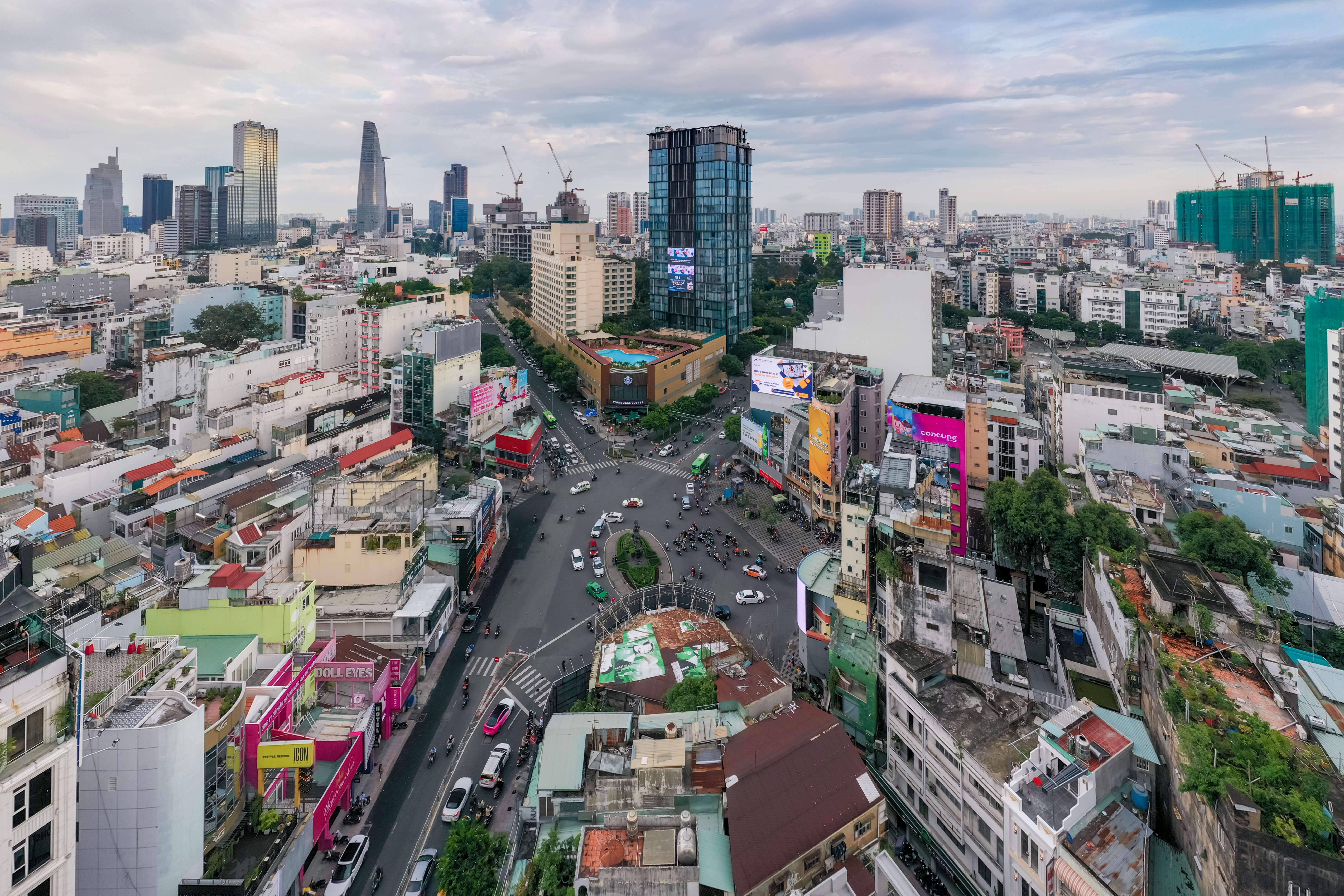 Nga 6 Phu Dong anh 1