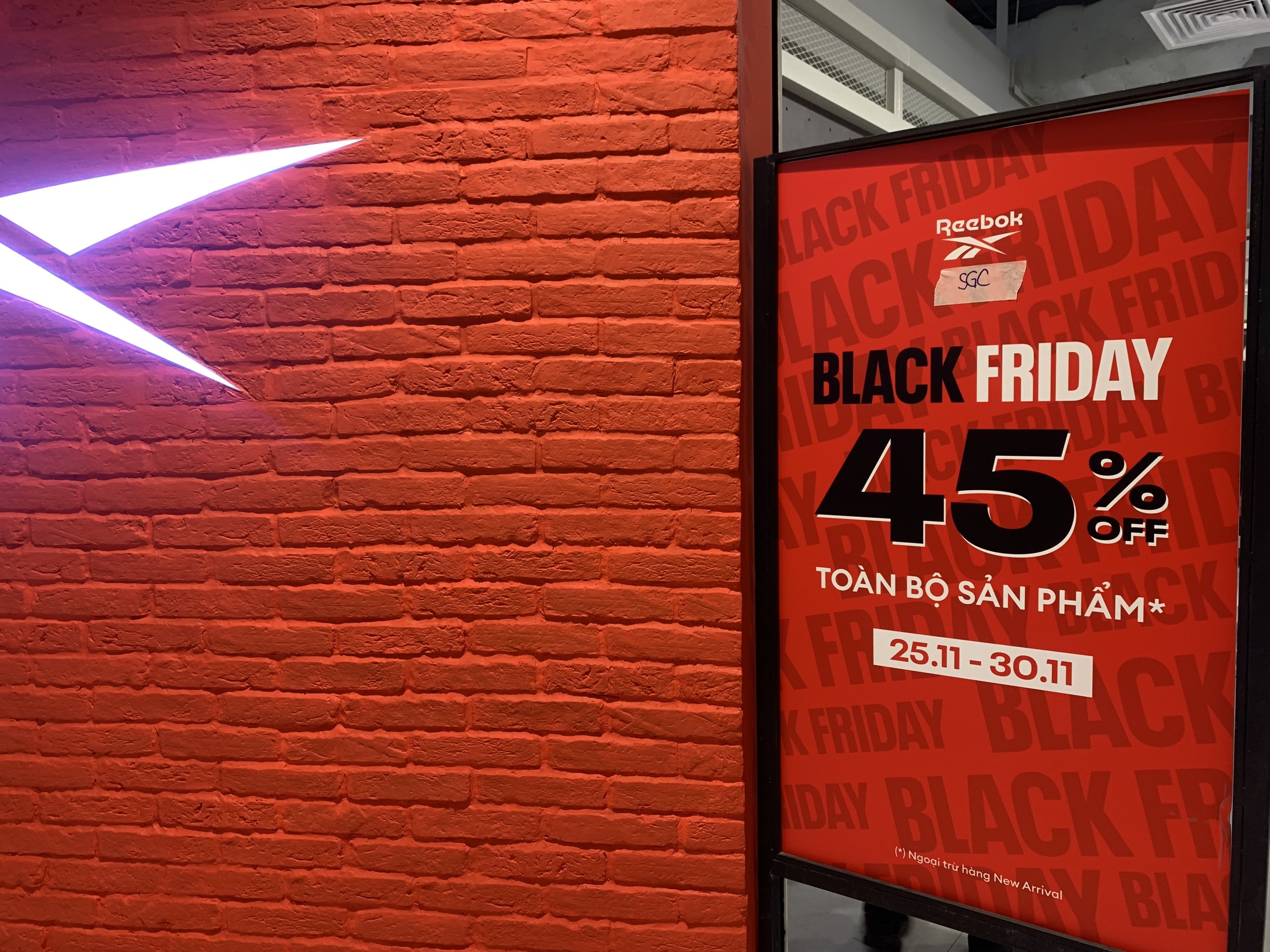 giam gia Black Friday anh 11