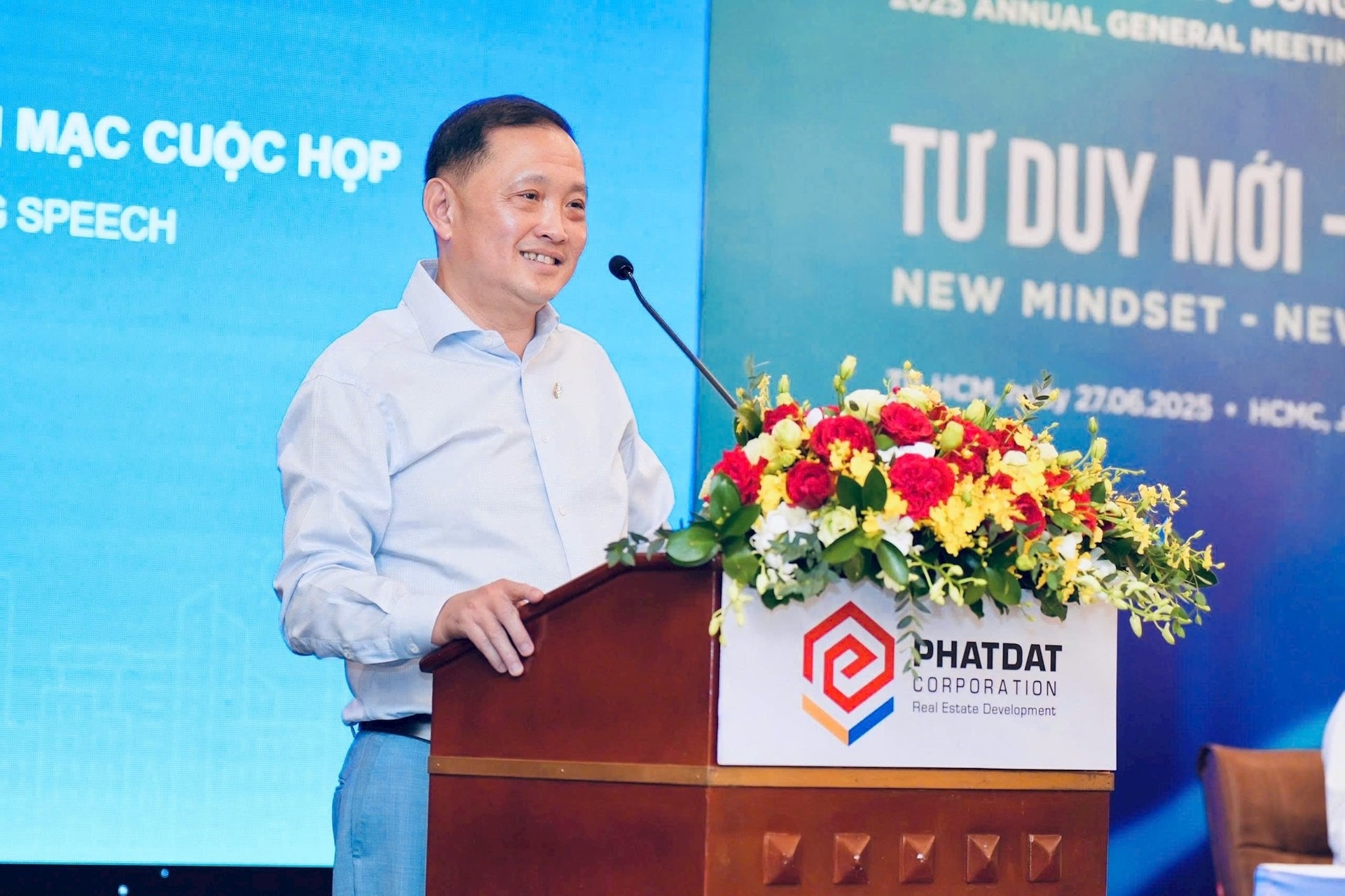 Phat Dat thau tom 'dat vang' trung tam TP.HCM tu Dai Quang Minh hinh anh