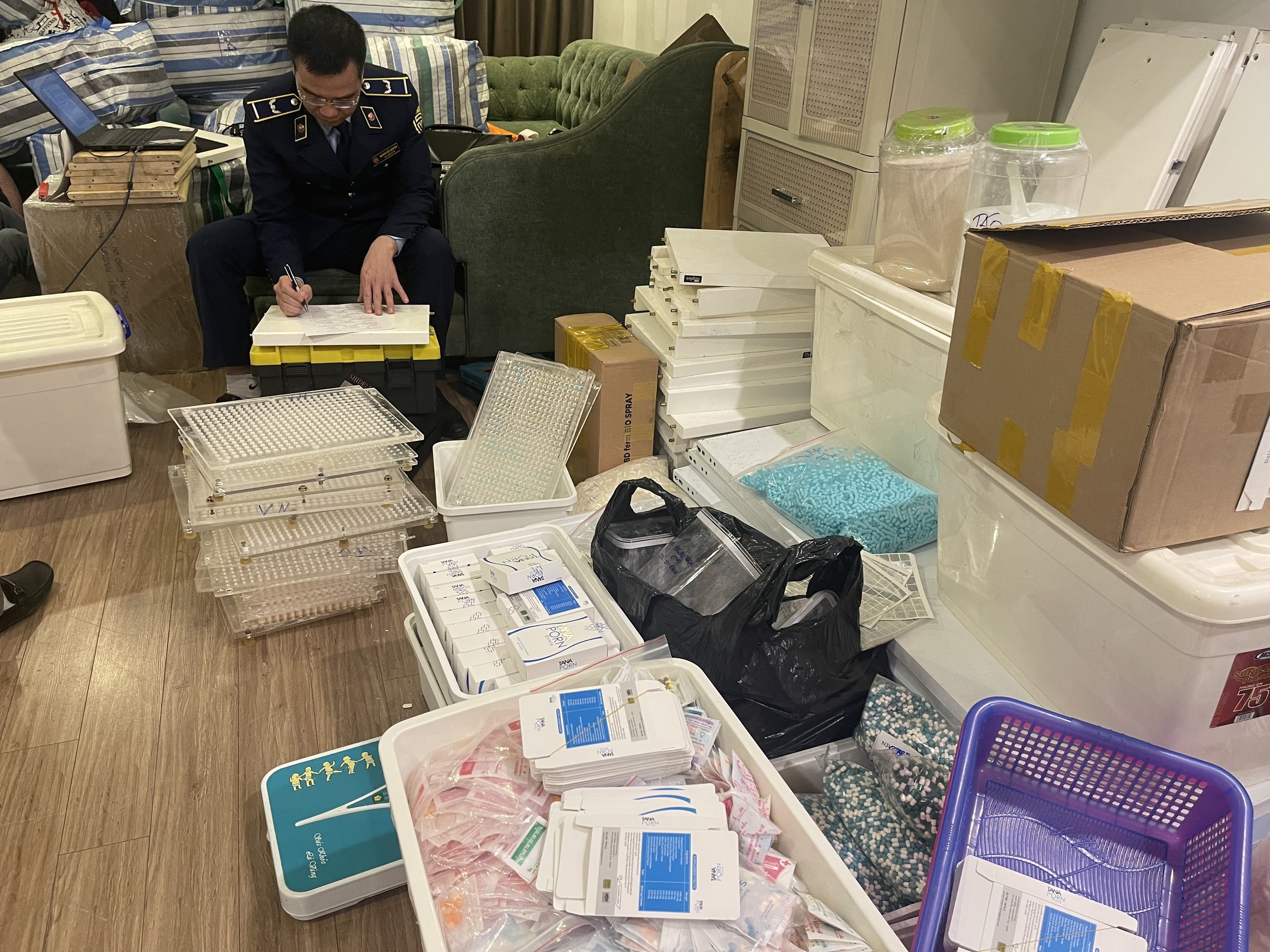 thuoc khong nguon goc anh 1