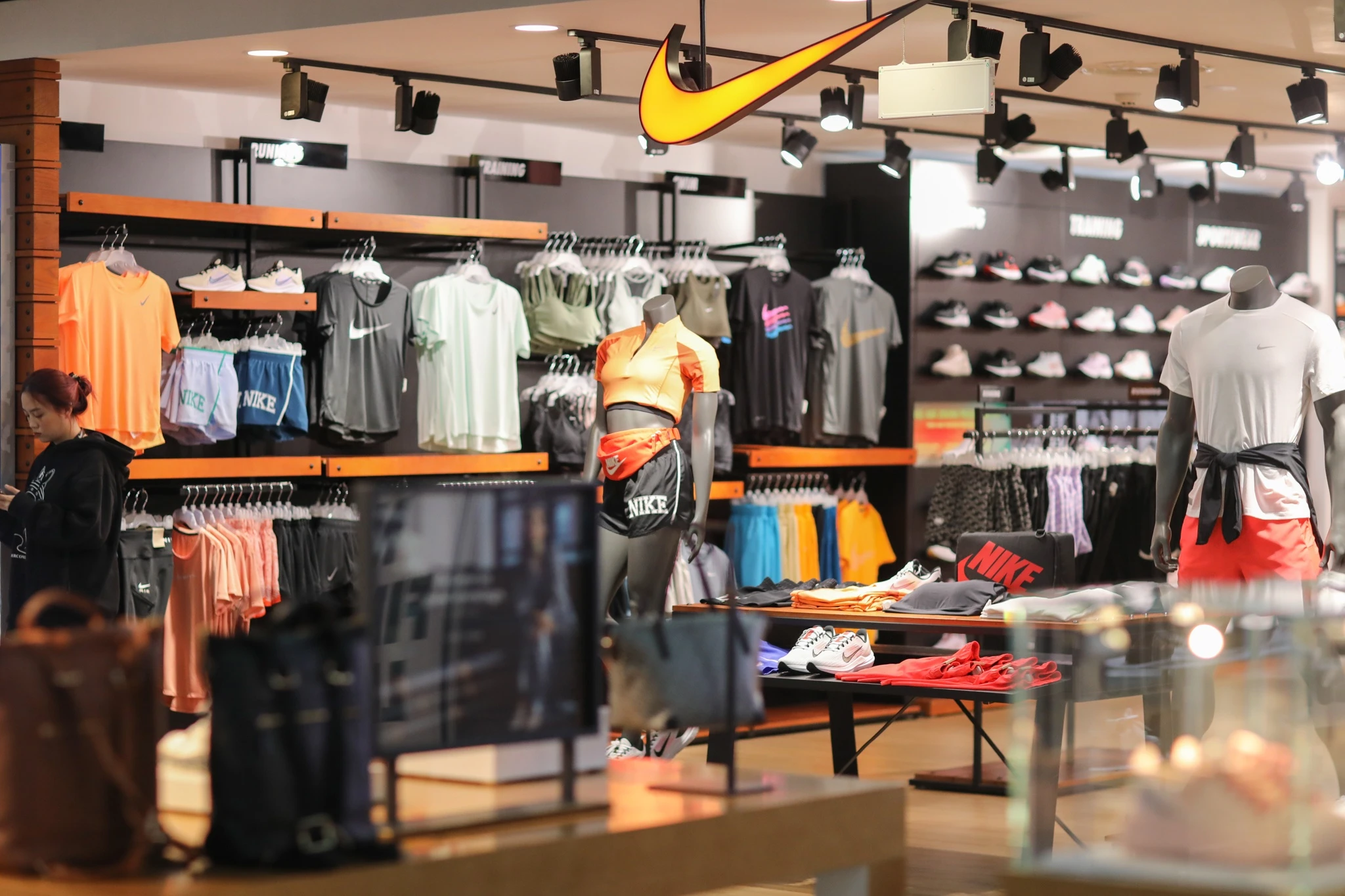 trung tam thuong mai anh 2