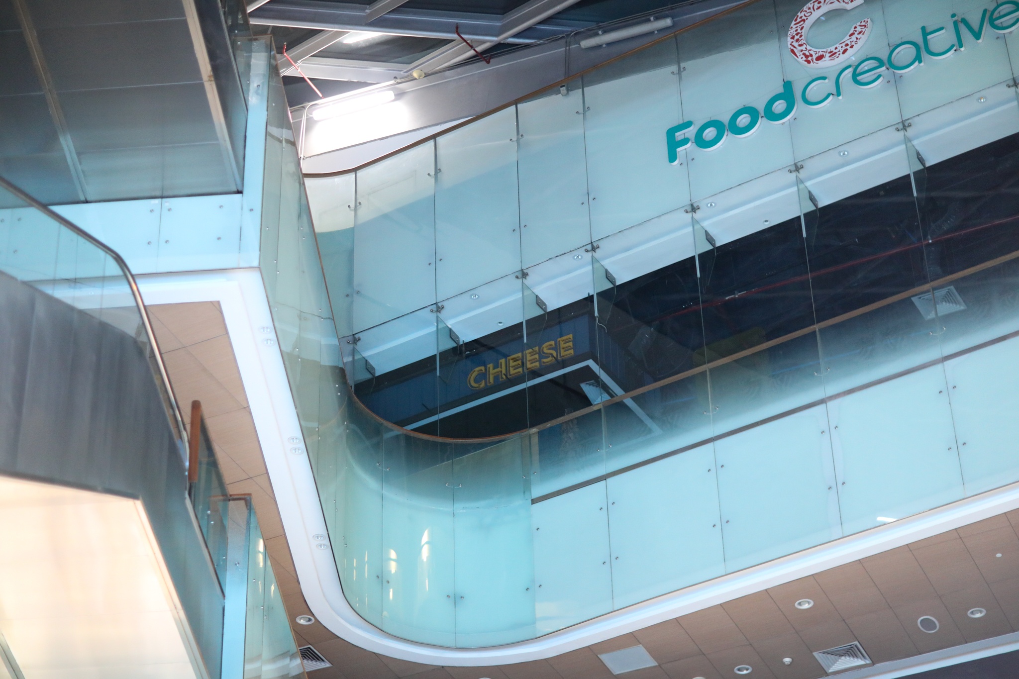 trung tam thuong mai anh 18