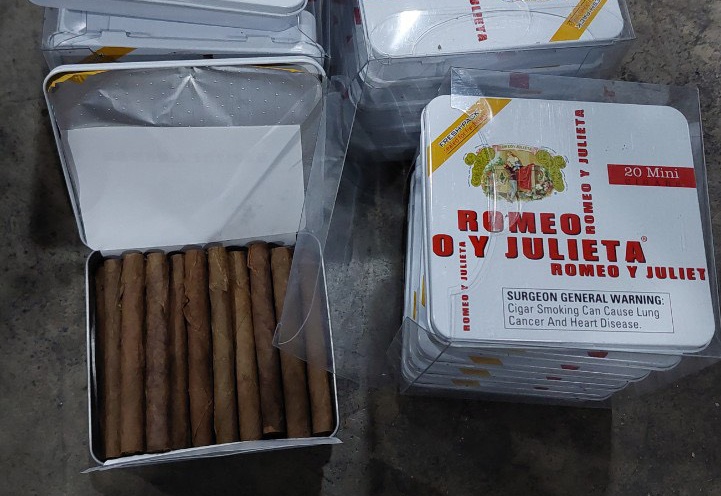 TP.HCM thu giu gan 7.000 dieu xi ga ngoai khong giay to hinh anh