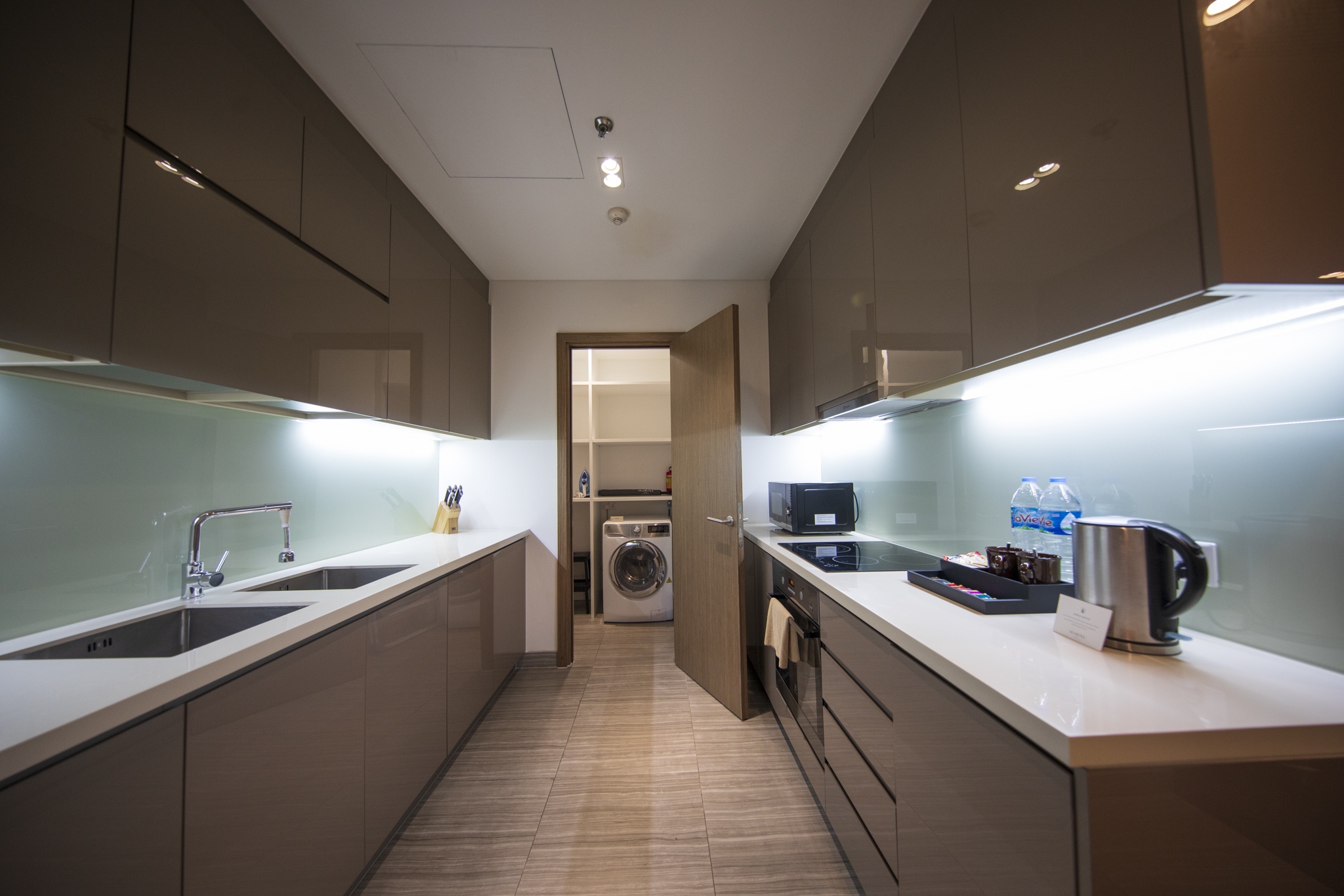 can ho dich vu,  can ho cho thue anh 8