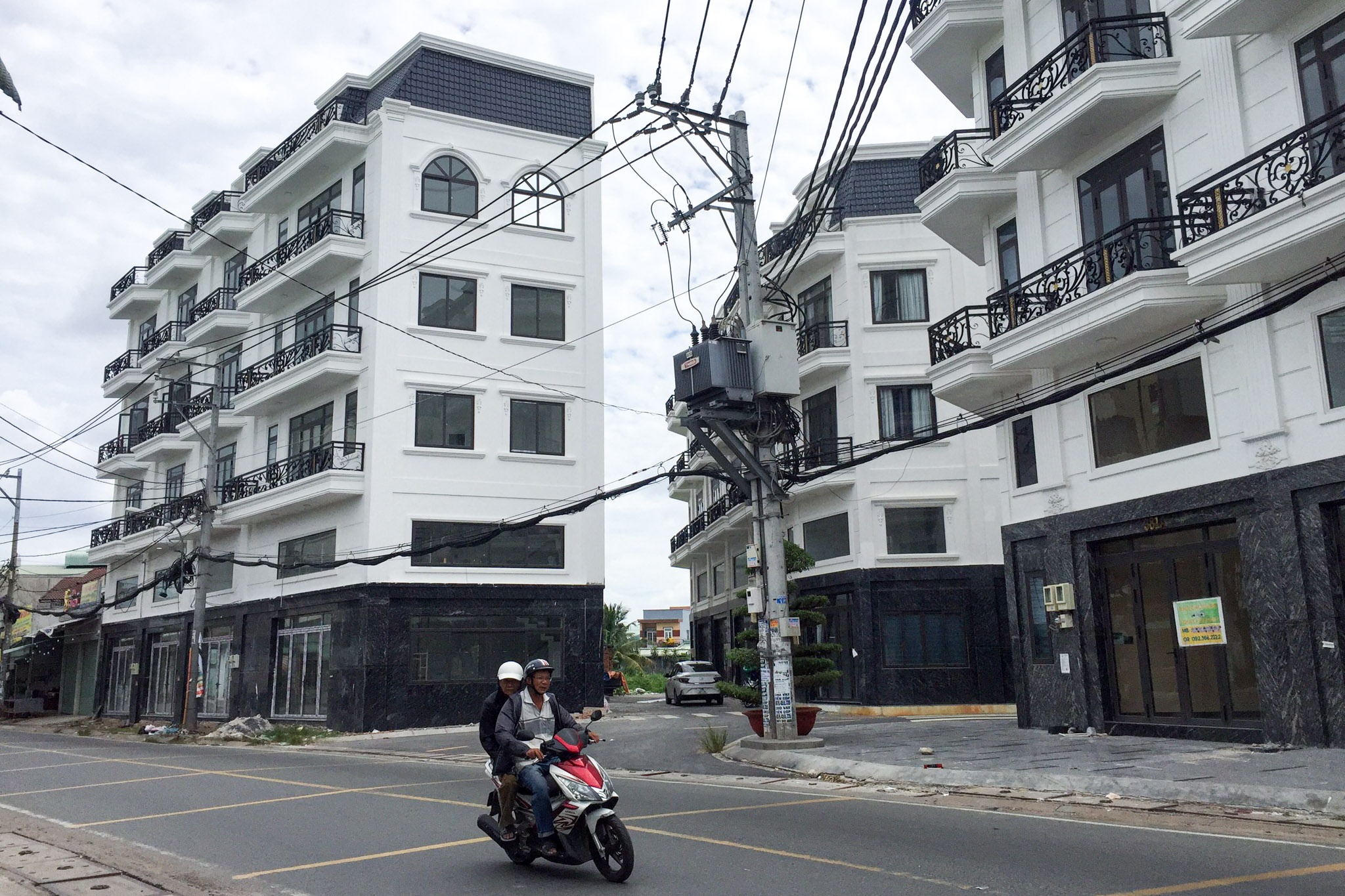 nha pho du an,  nha pho trung tam anh 2