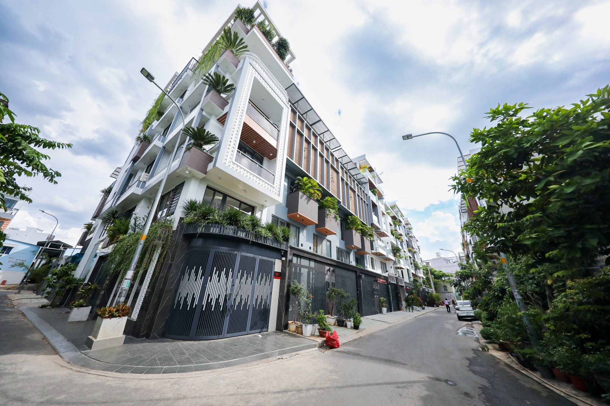 thi truong bat dong san anh 1