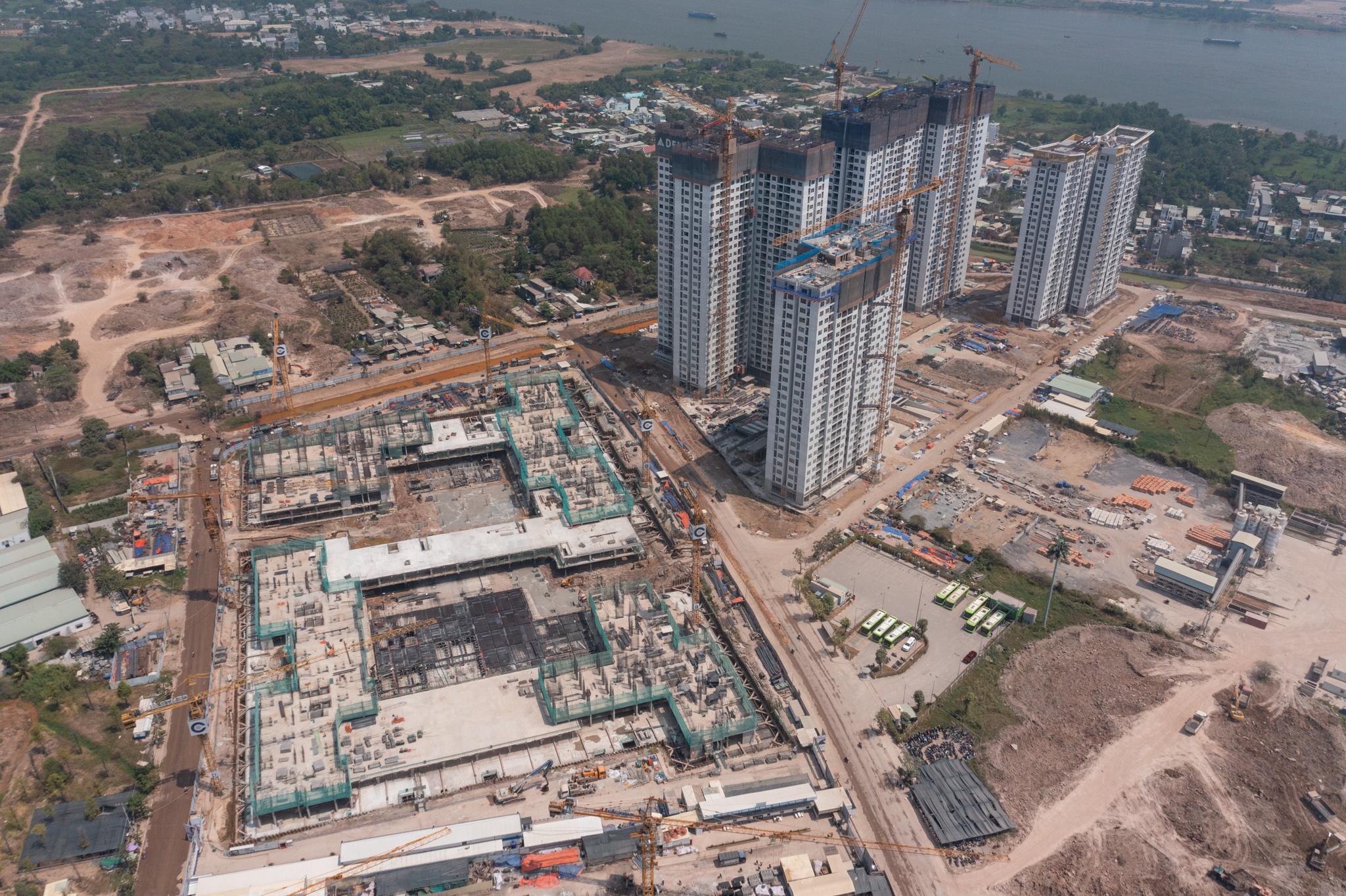 du an bat dong san anh 2