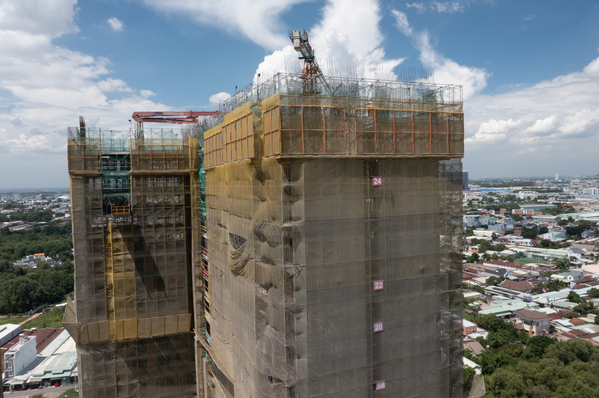 du an bat dong san anh 12