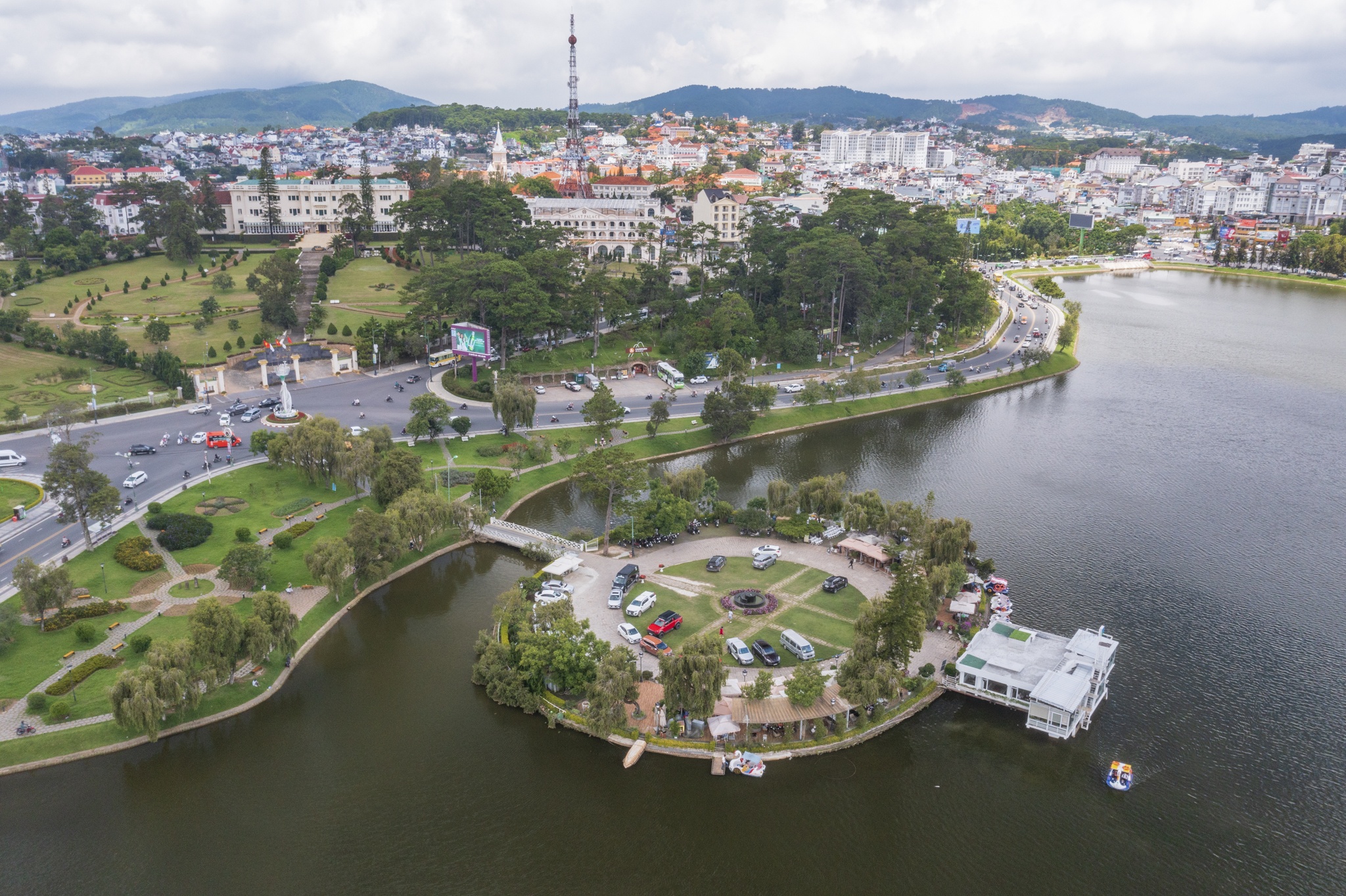 Nha hang Thuy Ta Da Lat ra sao sau vu hut gia thue hon 15 ty dong/nam hinh anh