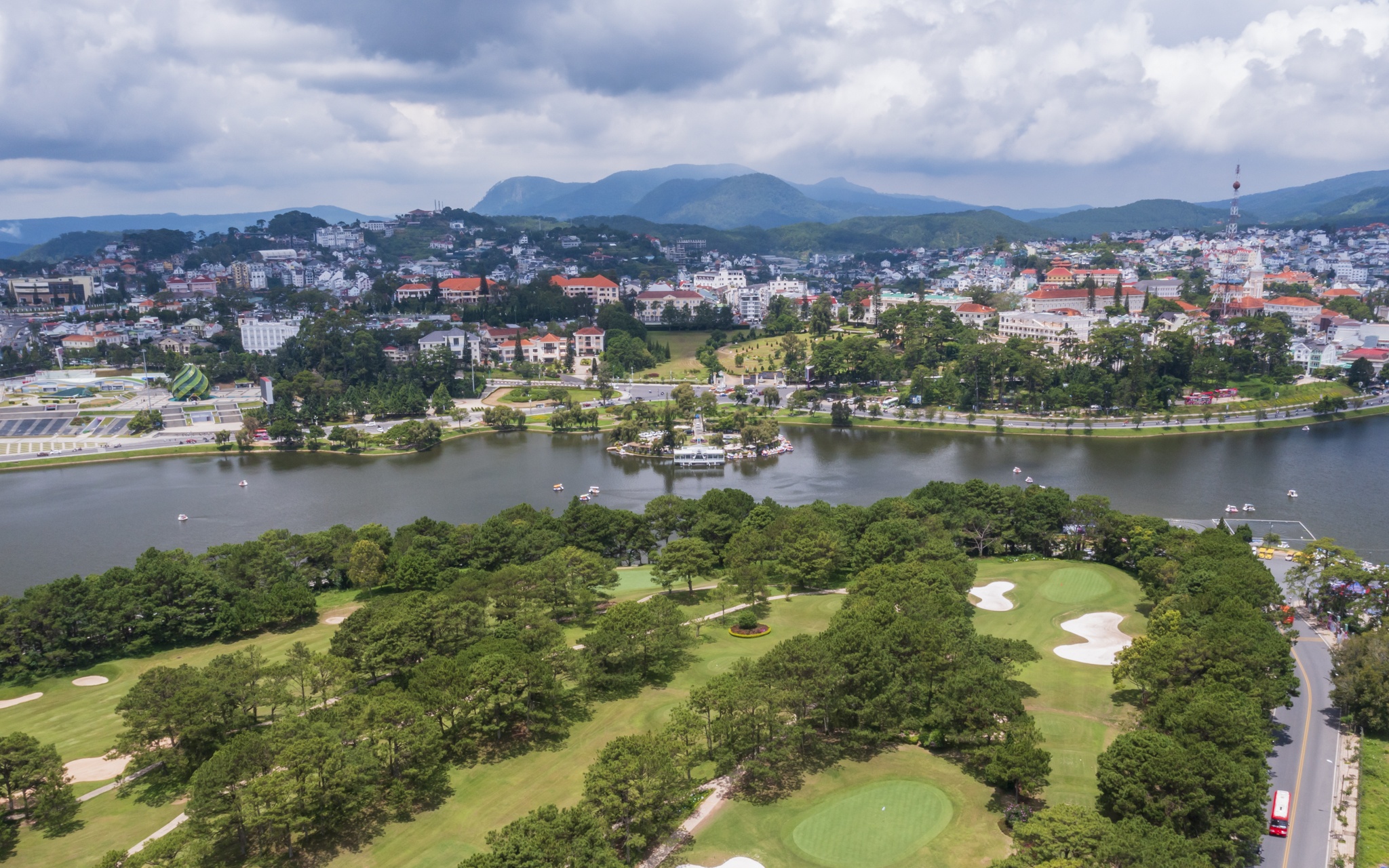 nha hang thuy ta anh 5