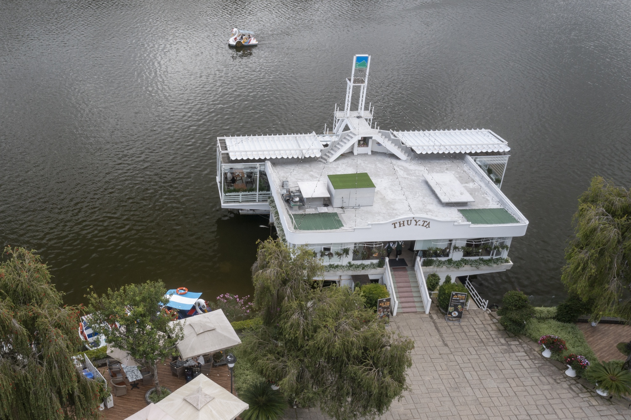 nha hang thuy ta anh 9