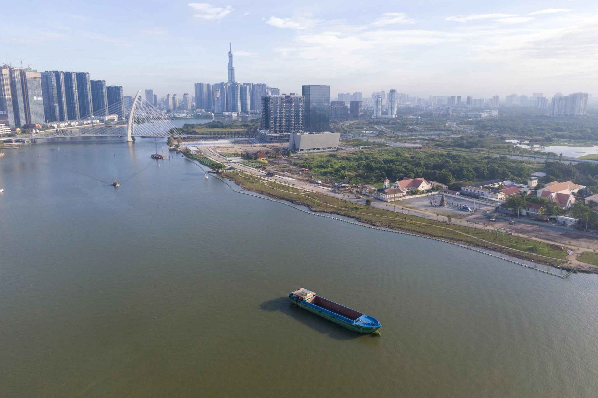 Mot lien danh de xuat lam 17 cong vien doc bo song Sai Gon hinh anh