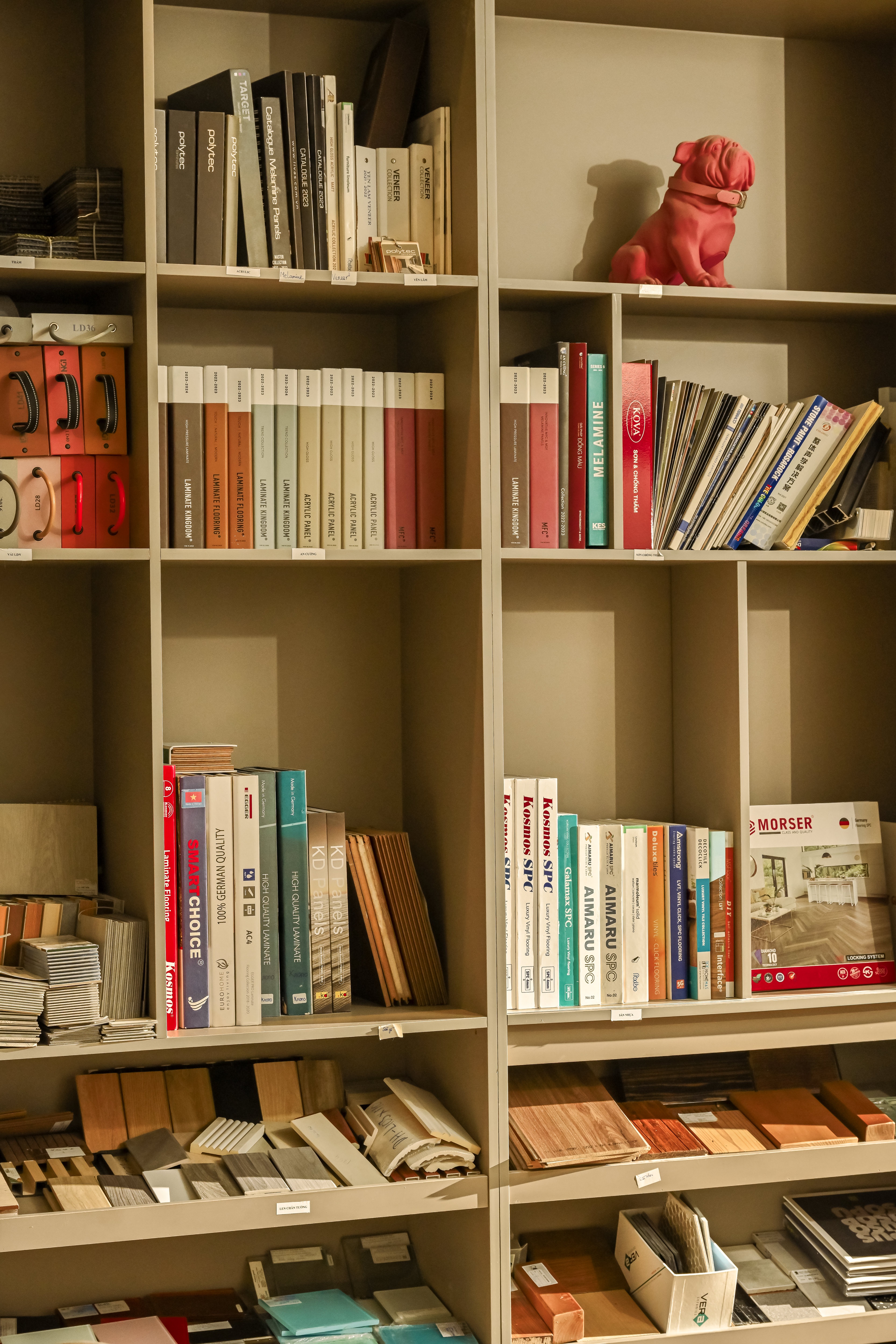 emily in paris ảnh 5 emily in paris anh 5