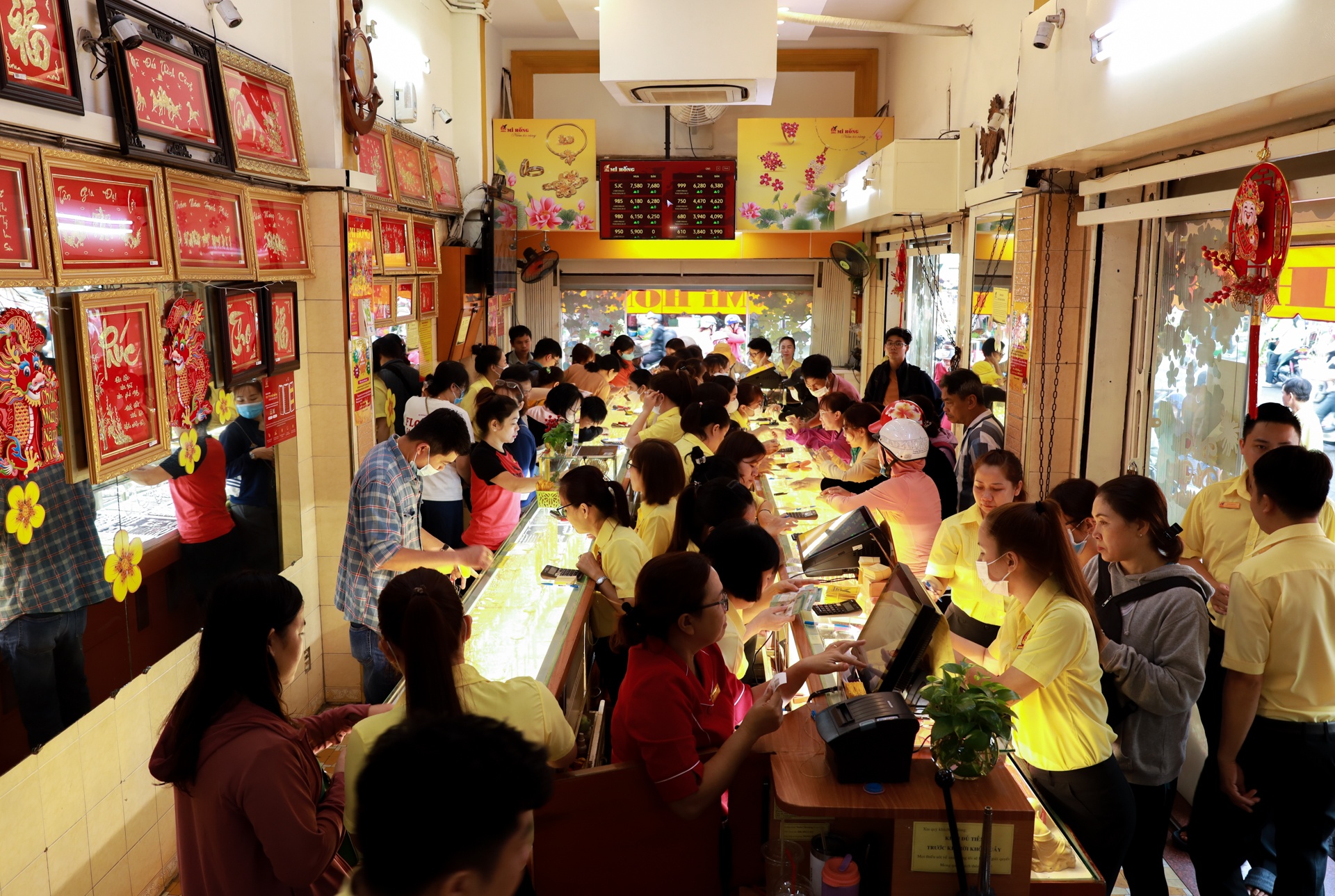 Gia vang mieng SJC tang tro lai hinh anh