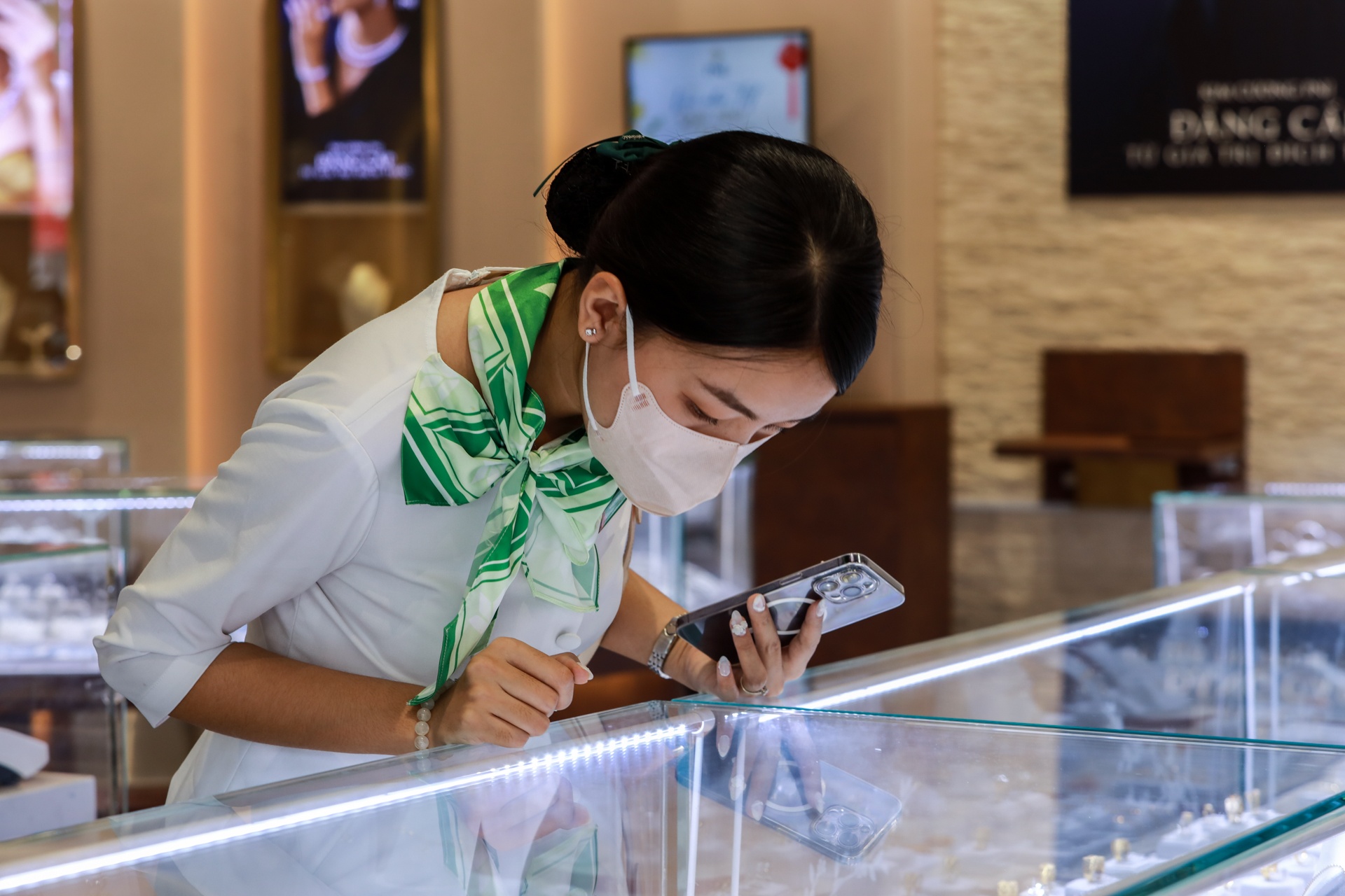 gia vang hom nay anh 4