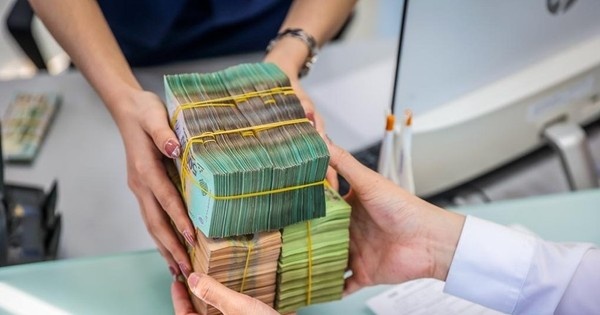 Sep ngan hang - nguoi nhan luong 0 dong, cho thu nhap hang ty hinh anh