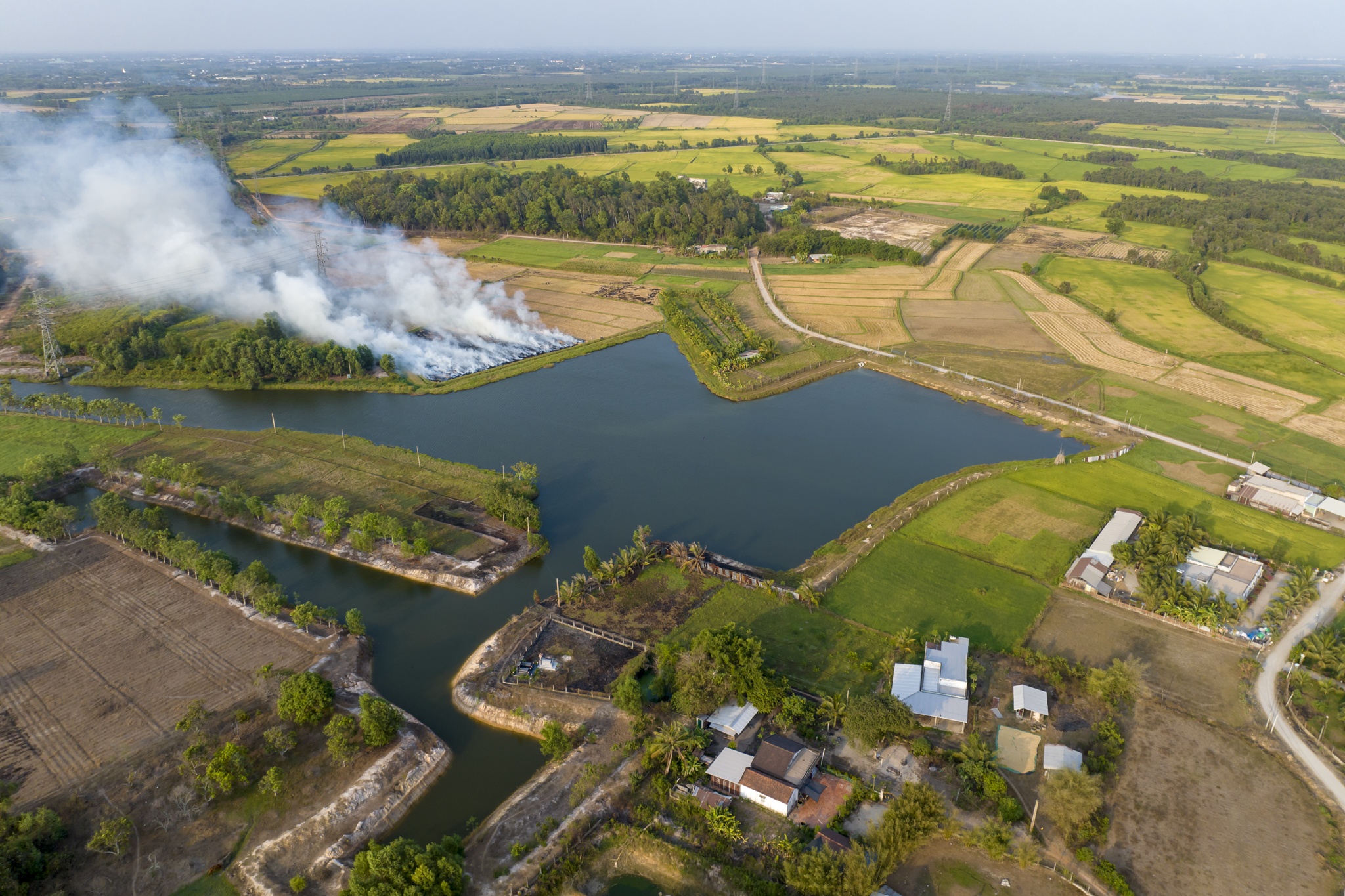 Nhieu dai gia noi tro lai duong dua gom dat hinh anh