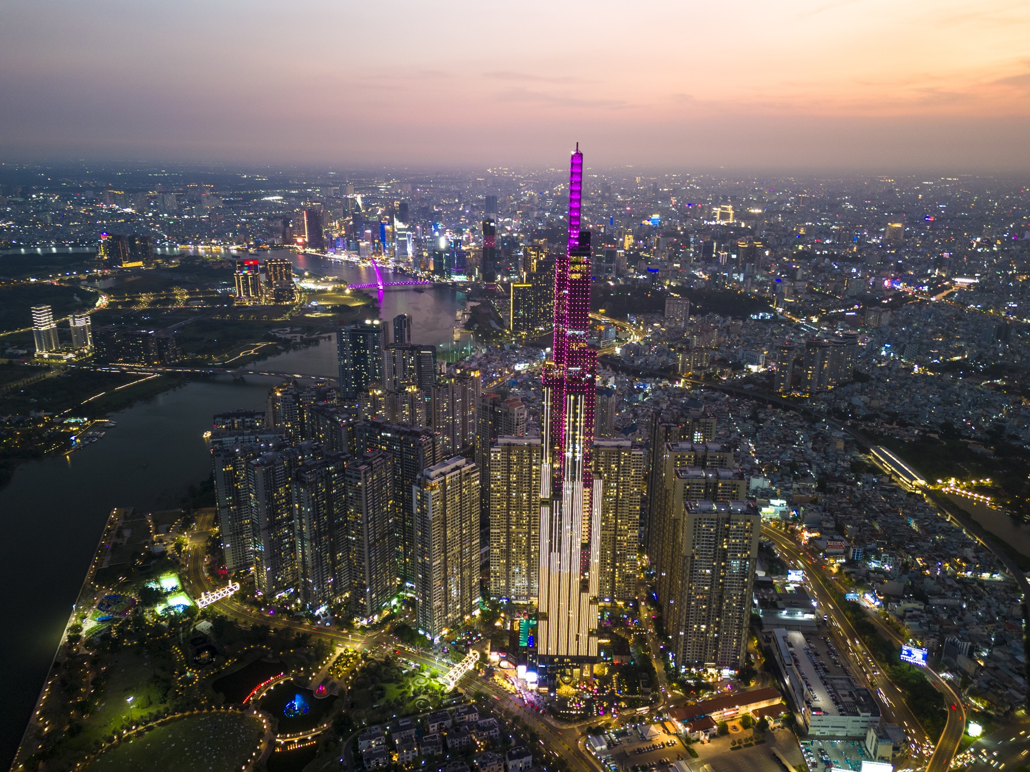 TP.HCM tan thanh viec hop nhat voi Binh Duong, Ba Ria - Vung Tau hinh anh