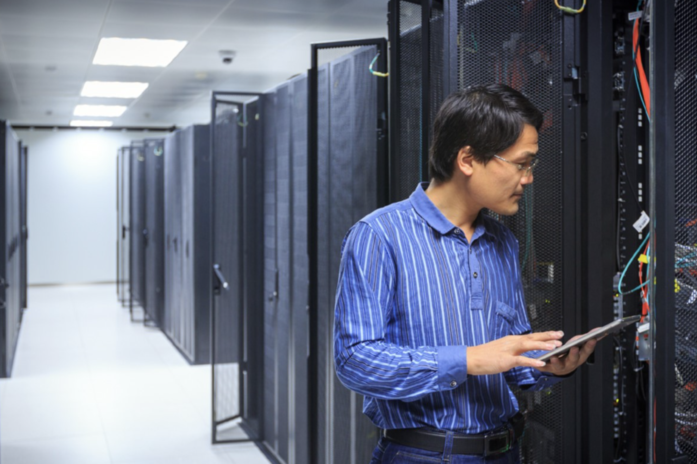 Chuyen gia: TP.HCM co the xay dung 3-4 trung tam du lieu 3 nam toi hinh anh