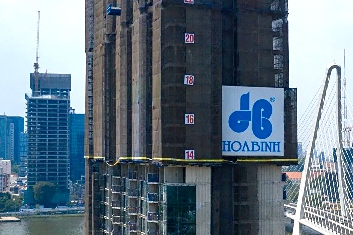 Lo dien nhom chu no dong y hoan doi 73 trieu co phieu HBC hinh anh