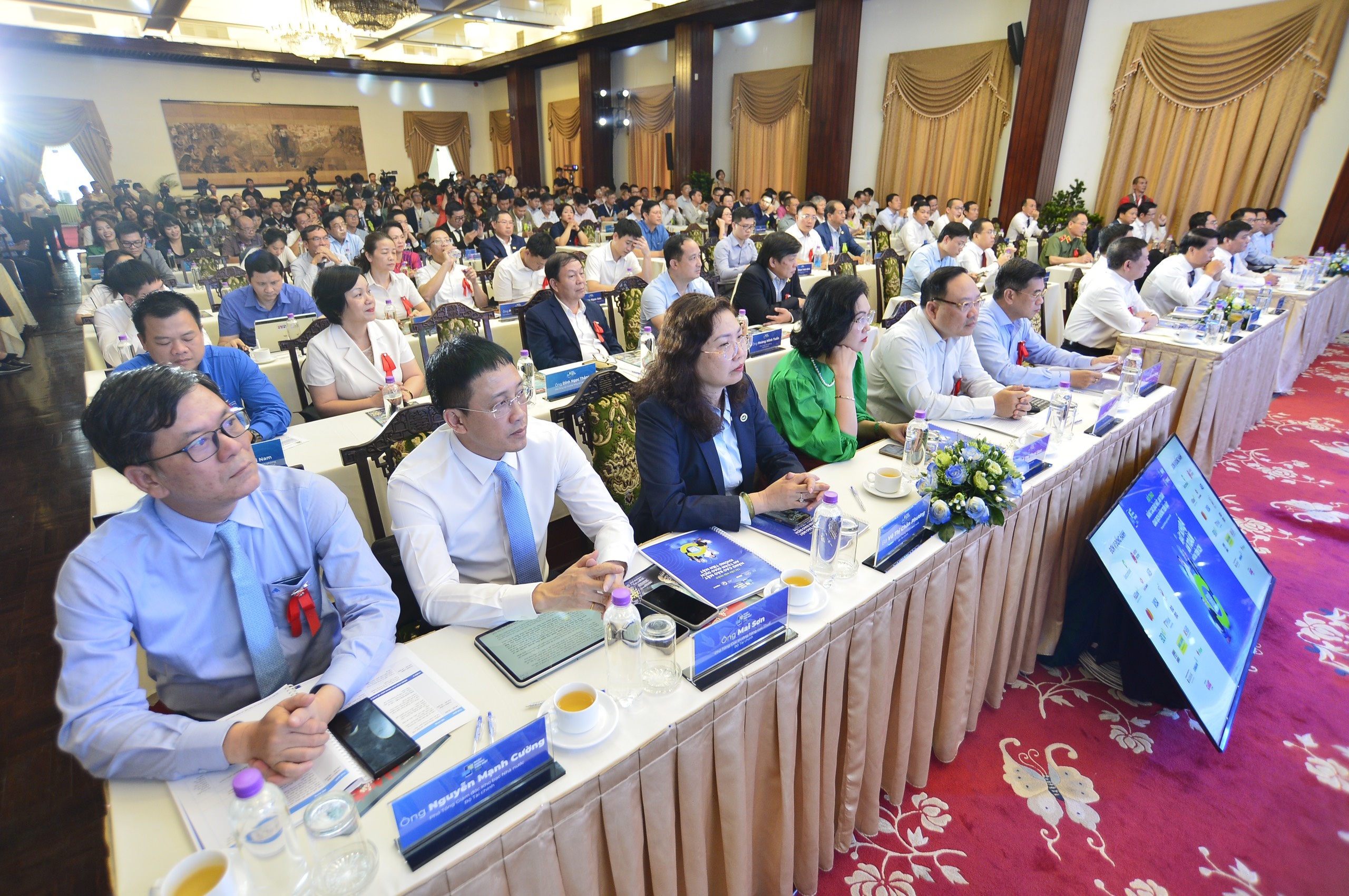 thanh toan,  banking,  sinh trac hoc anh 1