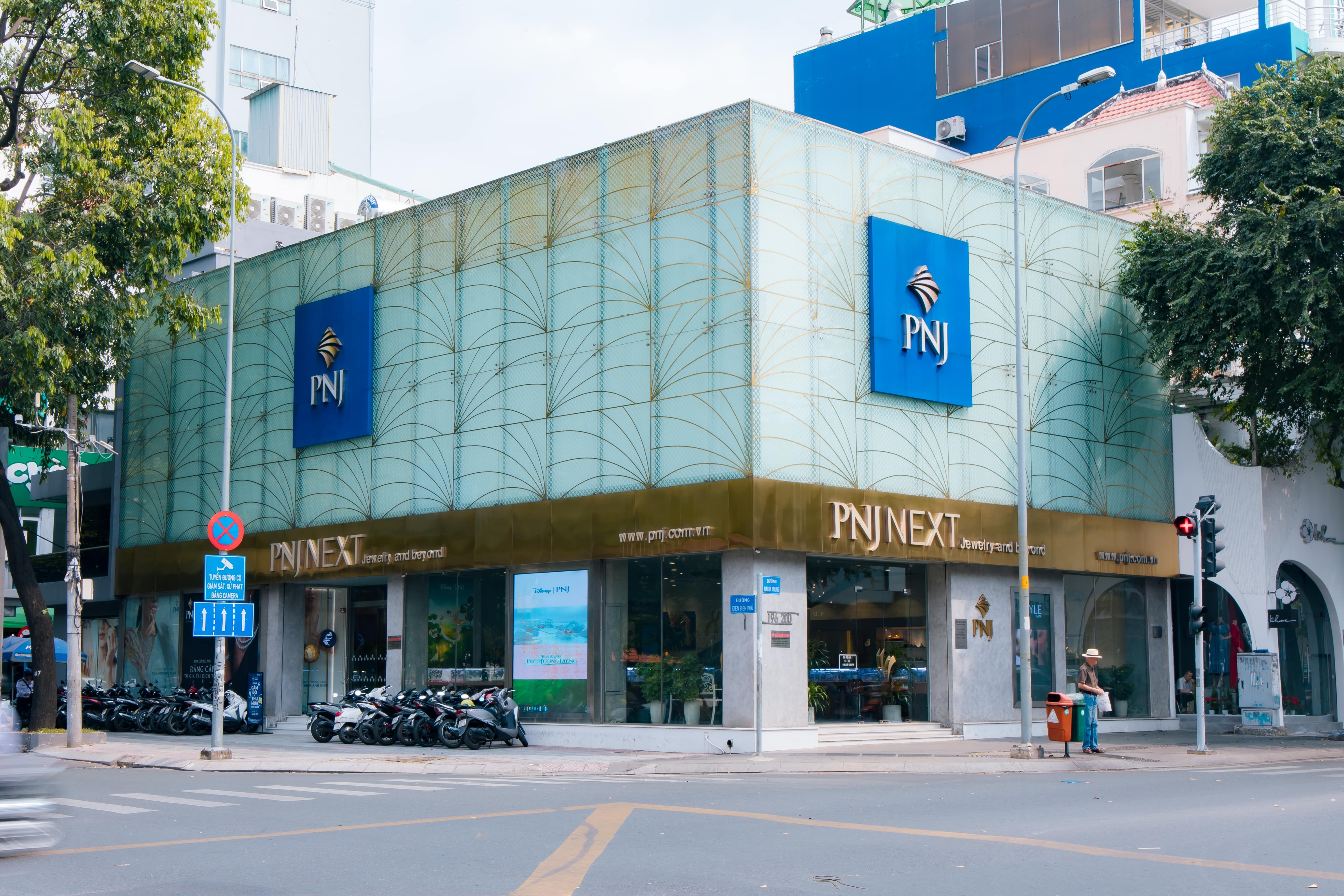 Doanh thu vang 24K cua PNJ tang gan gap doi hinh anh