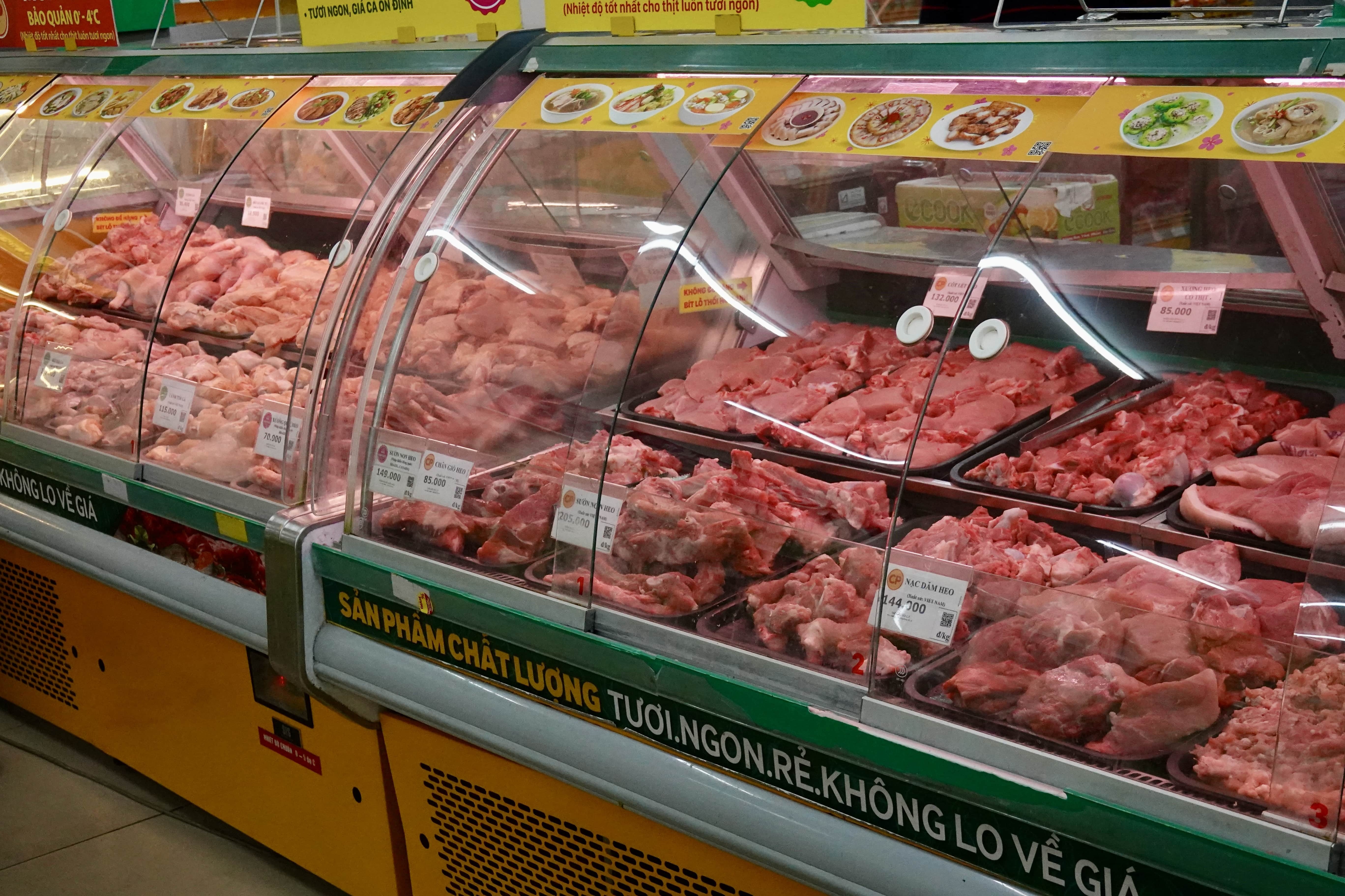 Truoc khi bi 'to', mot nha phan phoi tung noi ve chat luong thit C.P hinh anh