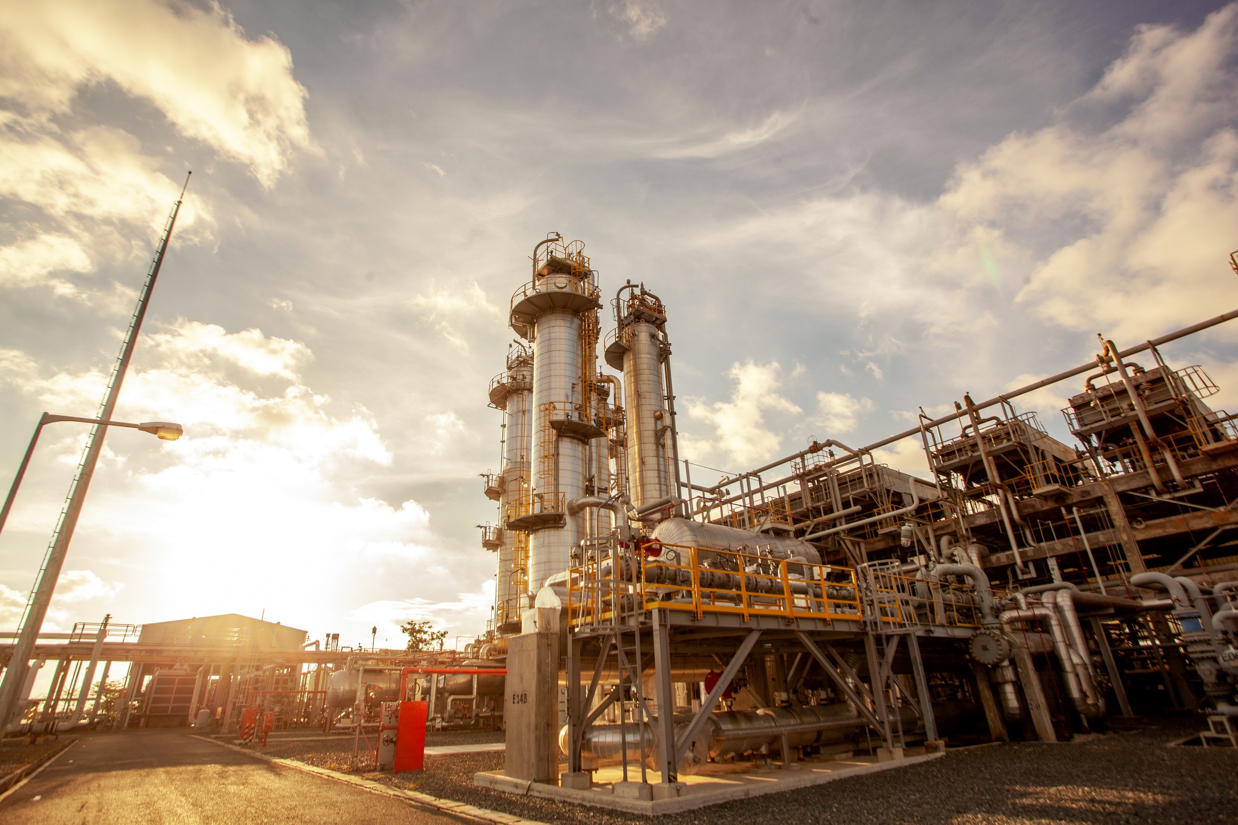 Nha may xu ly khi Dinh Co thich ung voi su phat trien giai doan moi hinh anh