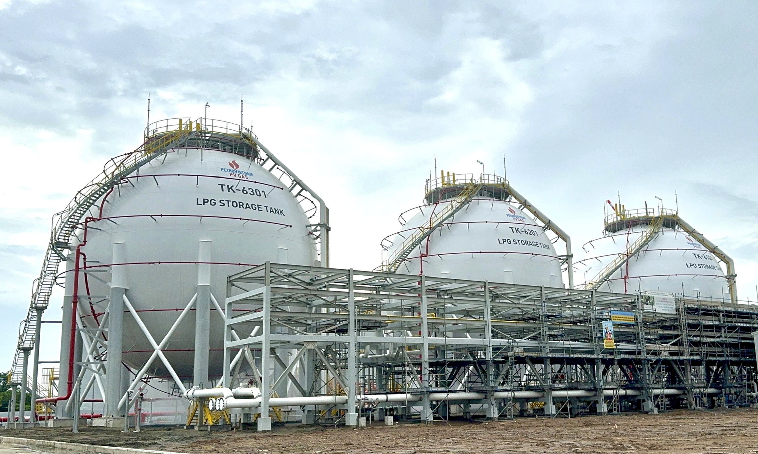 Chinh thuc van hanh 3 bon chua LPG tai Kho cang PV GAS Vung Tau hinh anh