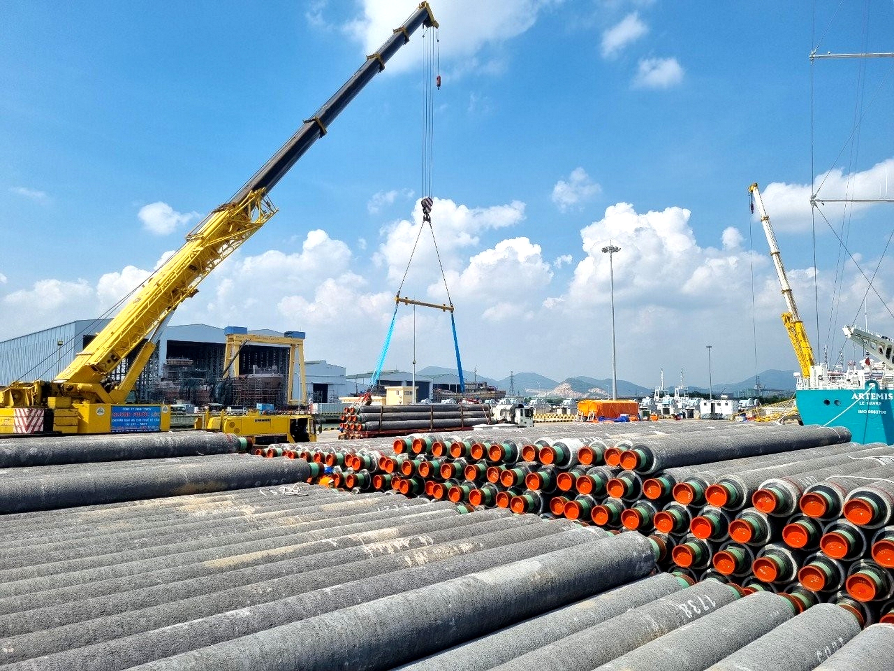 PV GAS COATING ban giao lo ong boc thanh pham cho du an Kinh Ngu Trang hinh anh