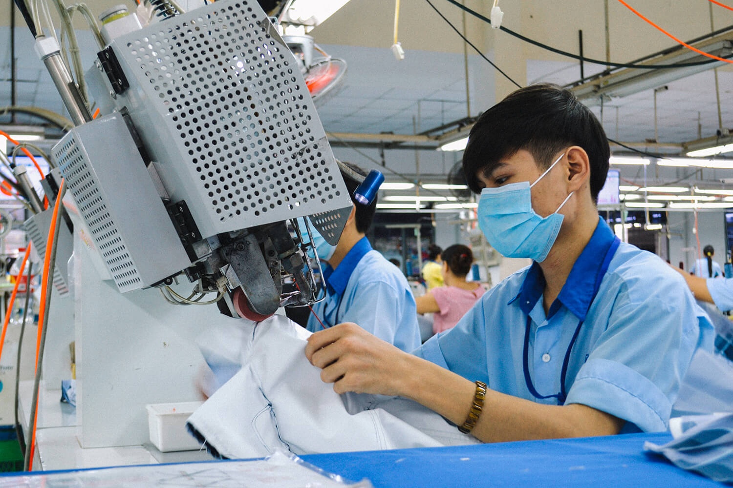 Doanh nghiep det may TP.HCM 'trang' don hang, co phieu bi huy niem yet hinh anh