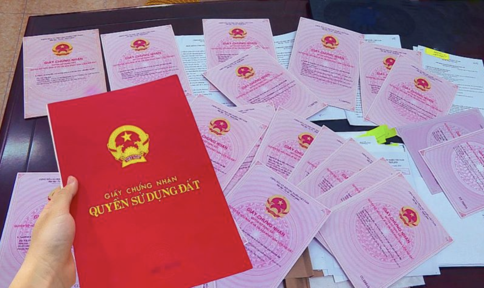 Tu nay cap xa thuc hien nhung thu tuc dat dai nao? hinh anh