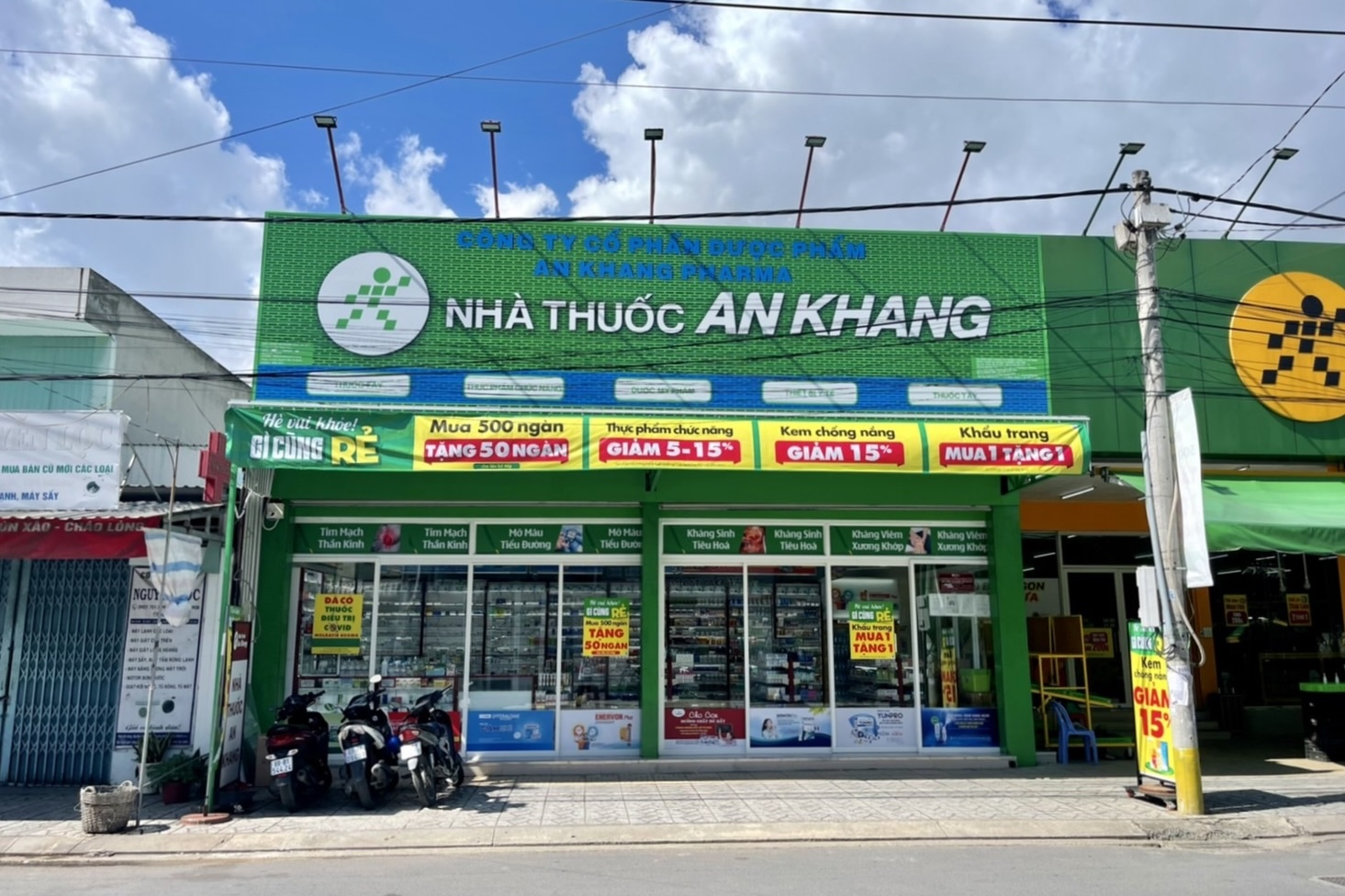 The Gioi Di Dong dong cua ca tram nha thuoc An Khang mot thang hinh anh