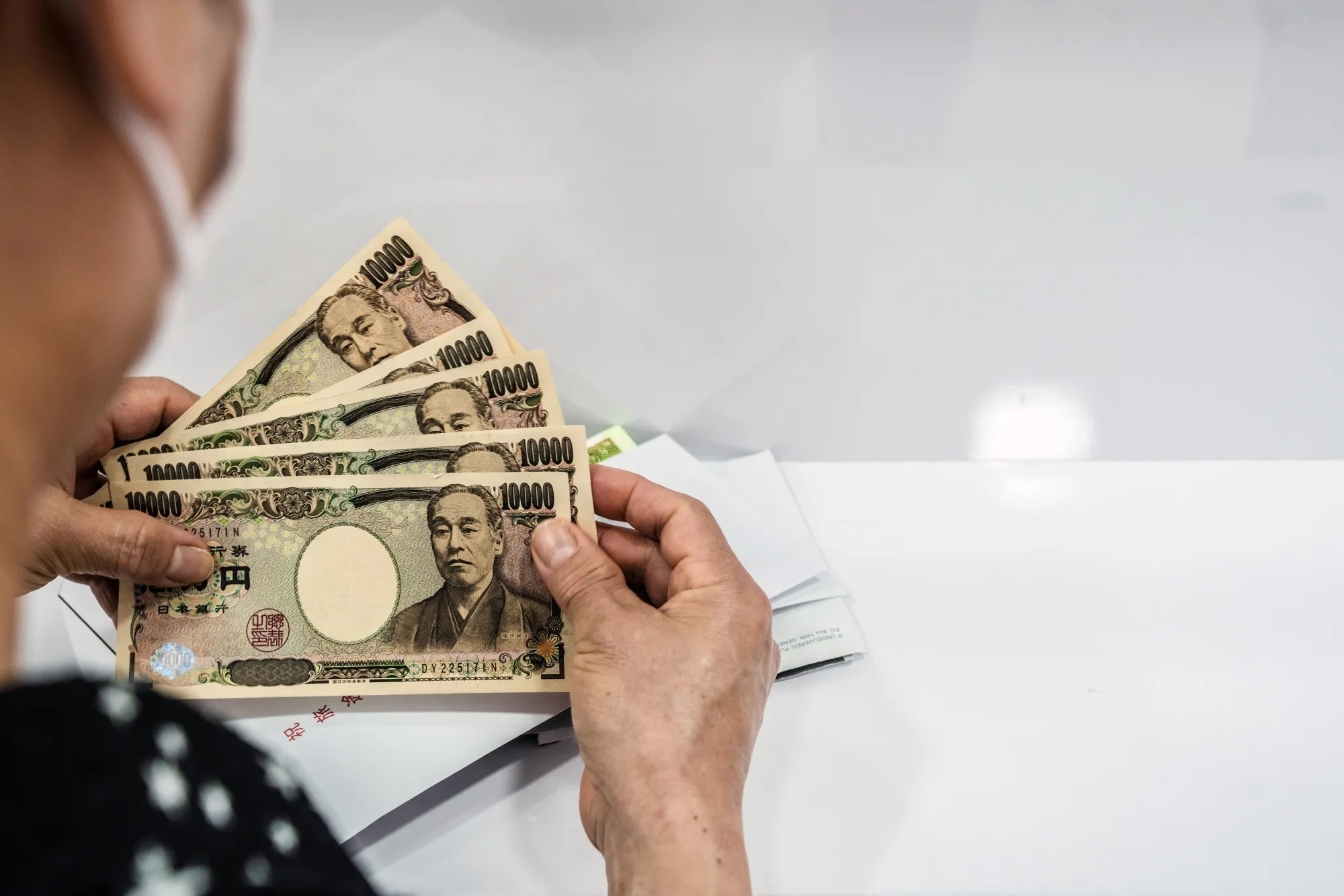 Nhat Ban can nhac tang lai suat bat chap Fed noi long hinh anh